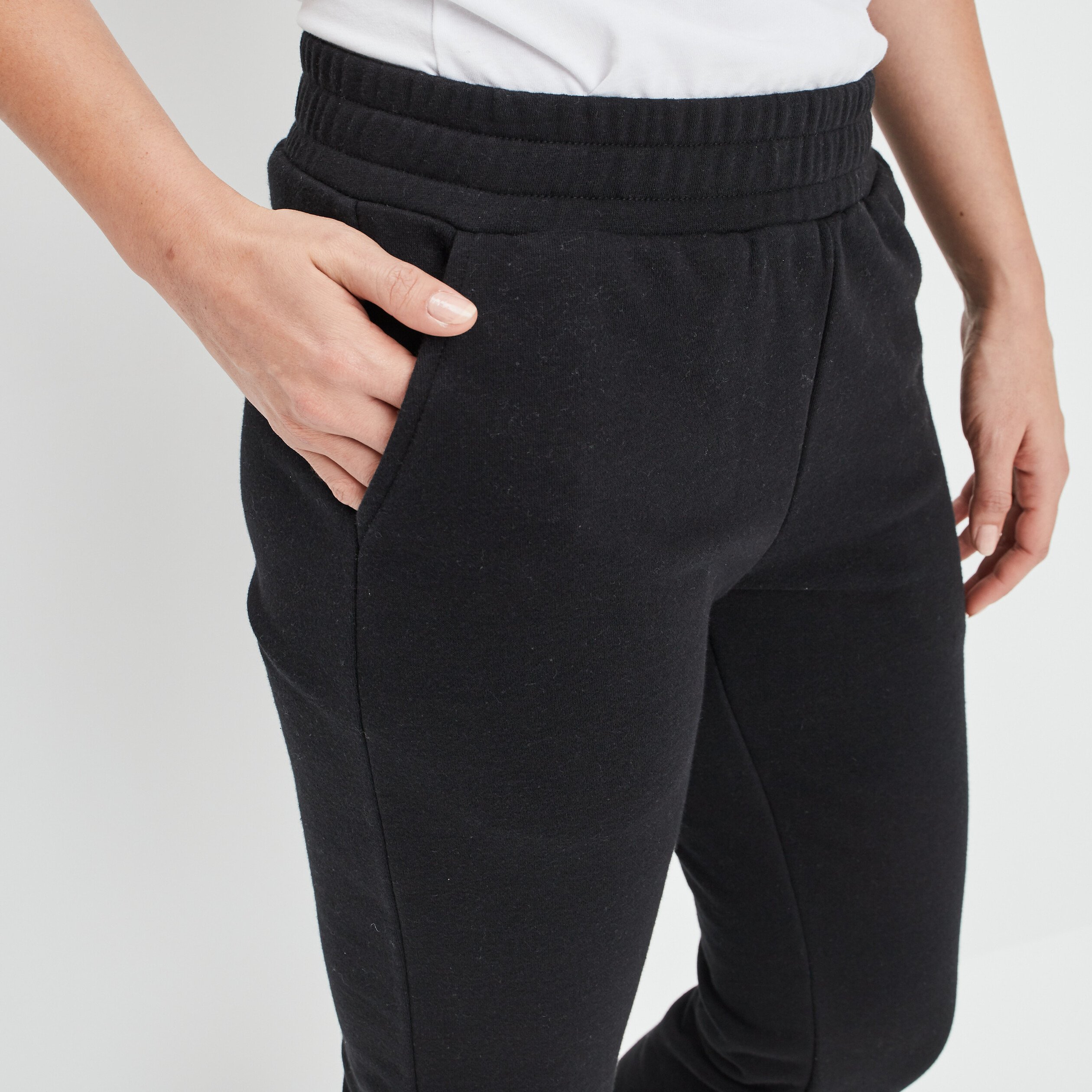 Pantalon jogging slim taille elastiquee noir femme