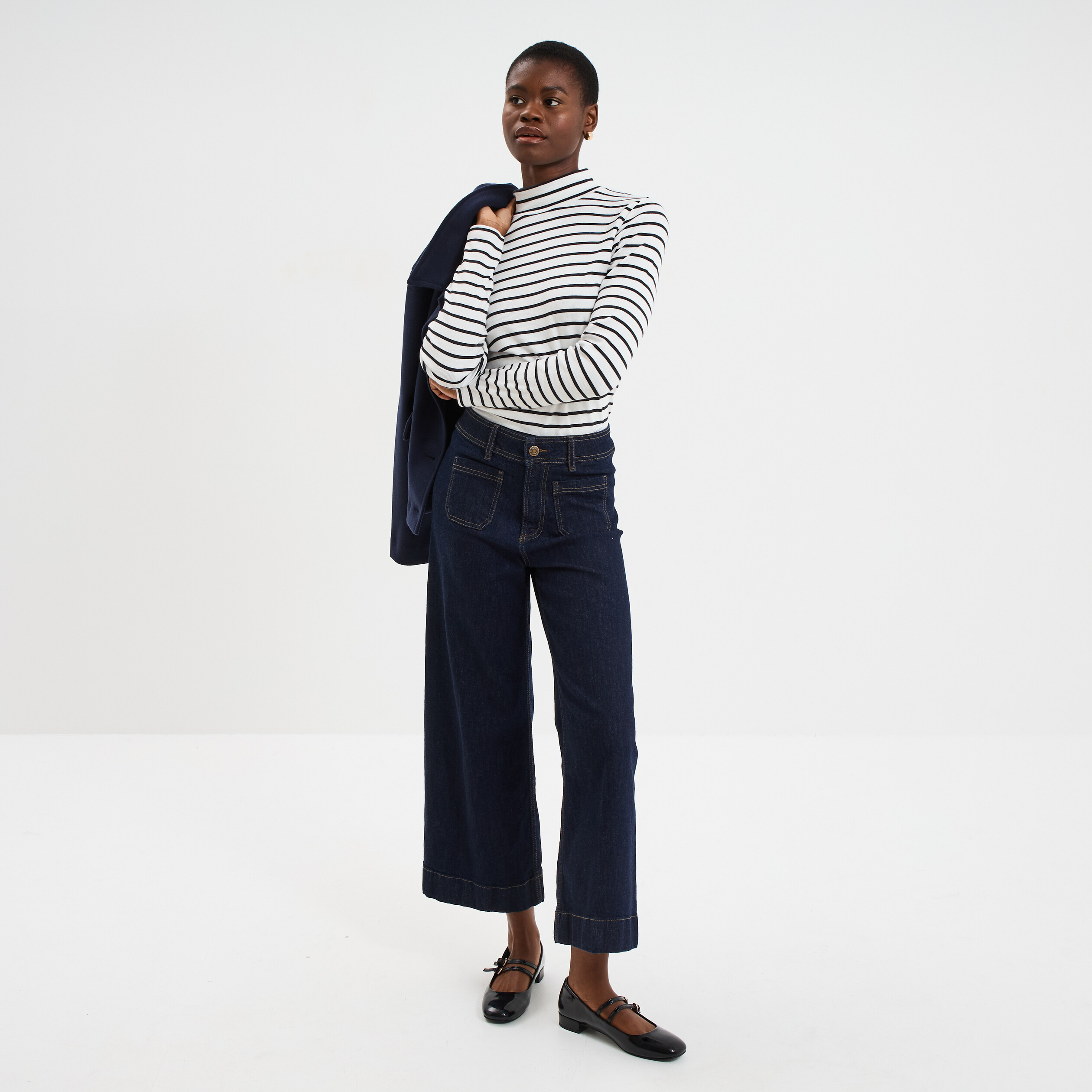T-shirt ajust&eacute; col montant ecru femme