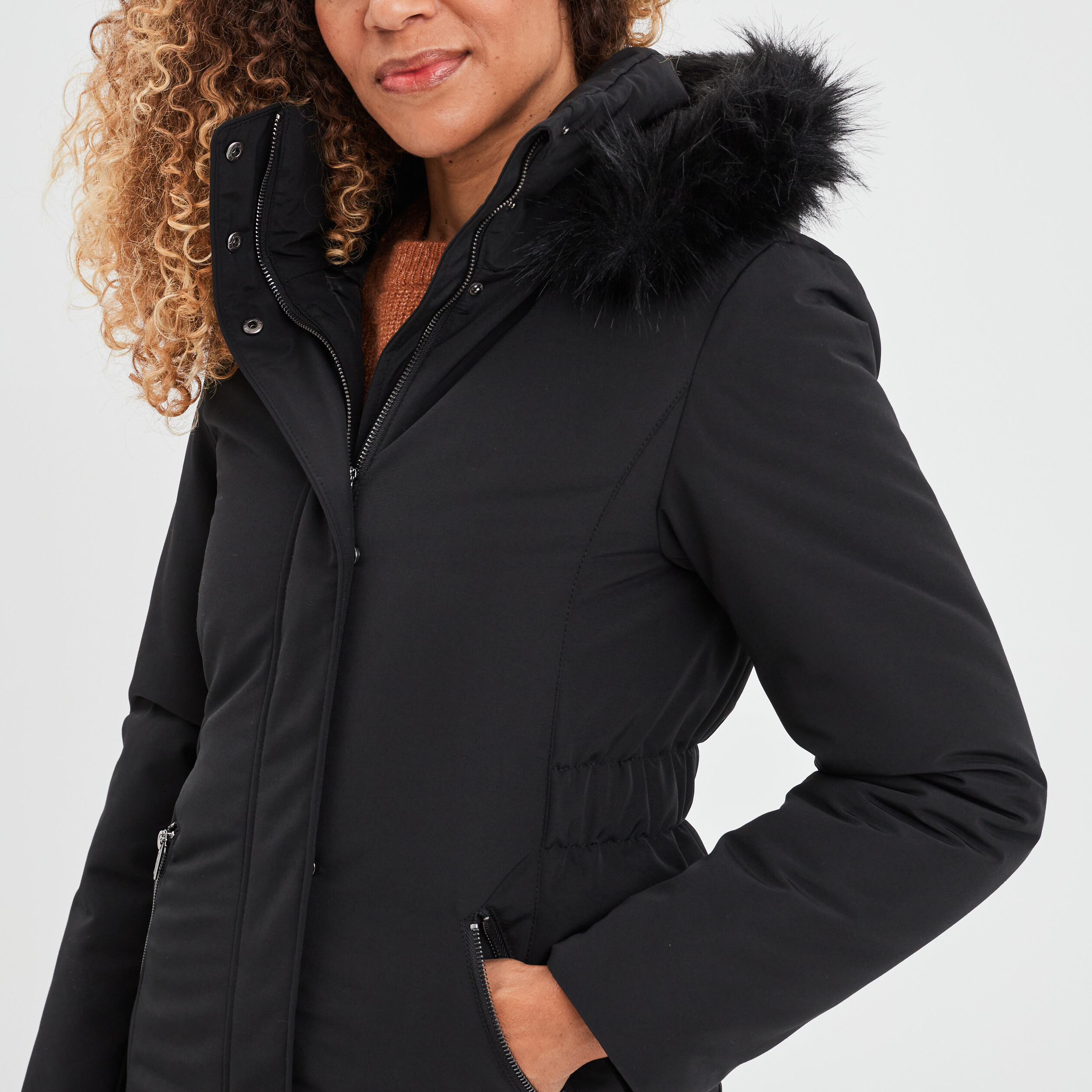 parka mi longue a capuche fourrure noir femme Parka mi-longue à capuche fourrure noir femme