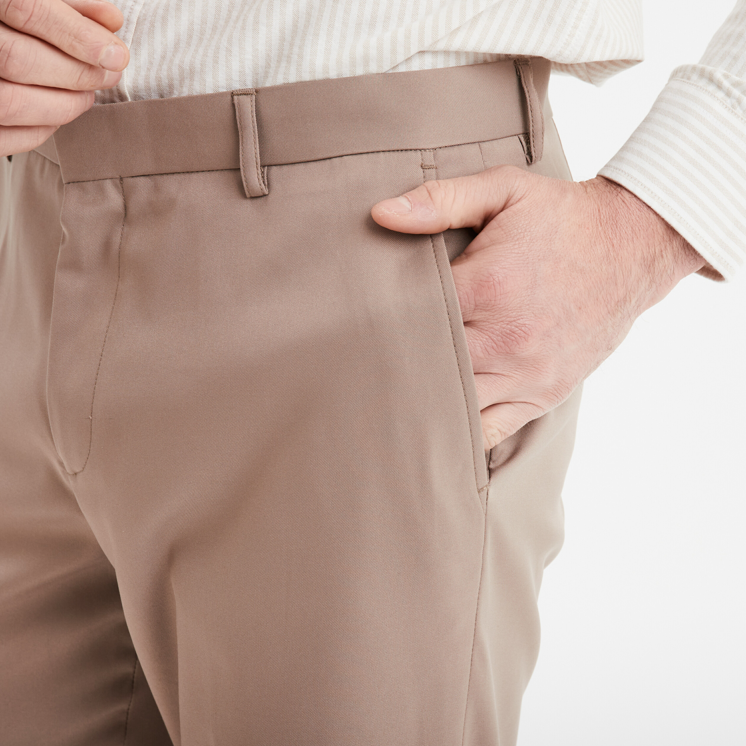 pantalon droit avec pinces taupe homme Pantalon droit avec pinces taupe homme