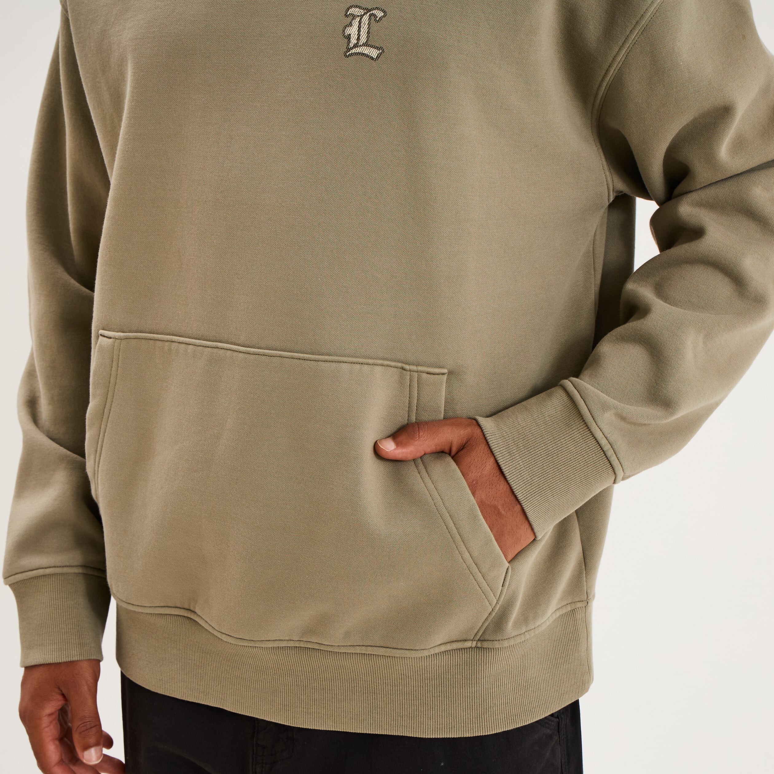Sweat hoodie 1 poche &agrave; capuche vert kaki homme