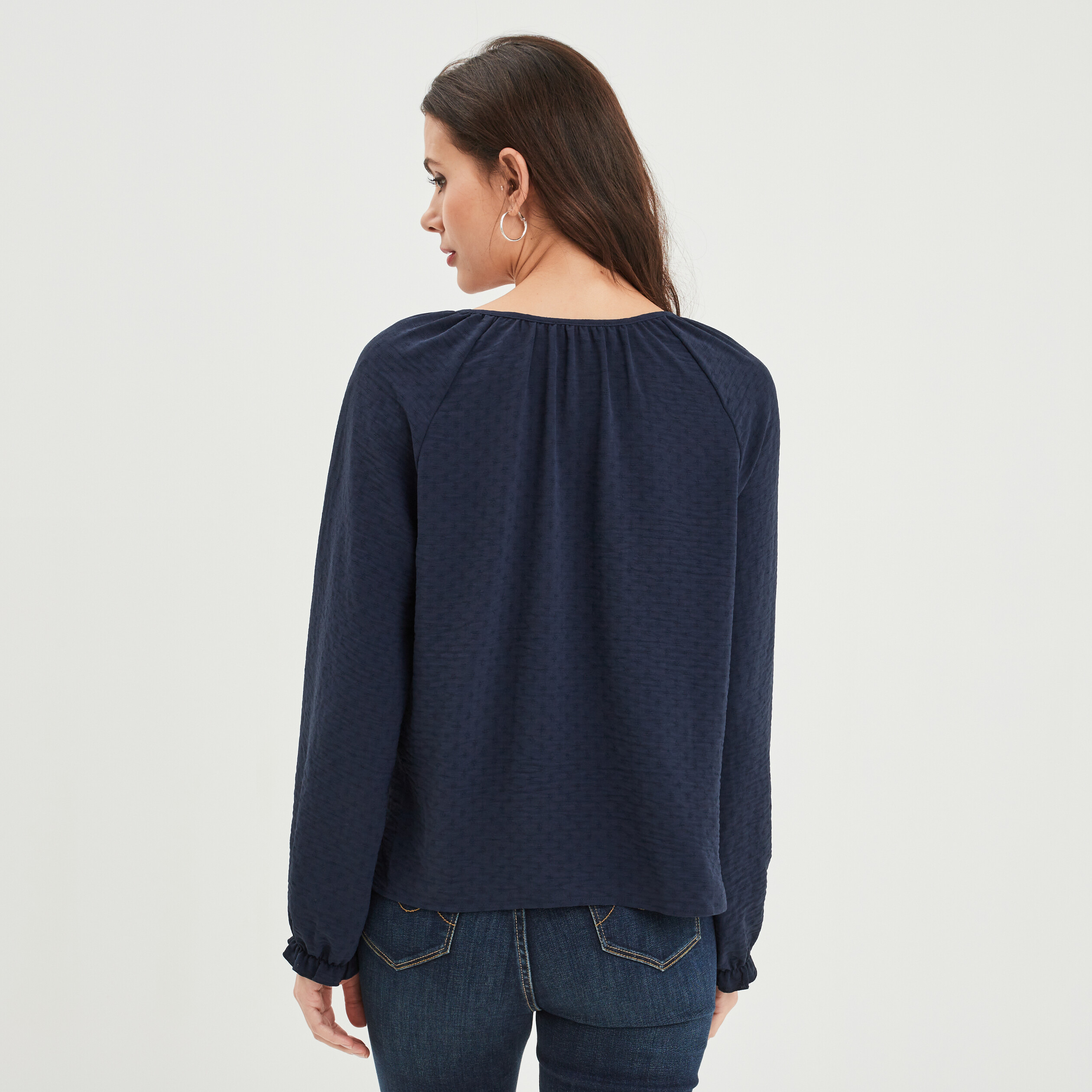 blouse col v avec cordons a pampilles bleu marine femme Blouse col v avec cordons à pampilles bleu marine femme
