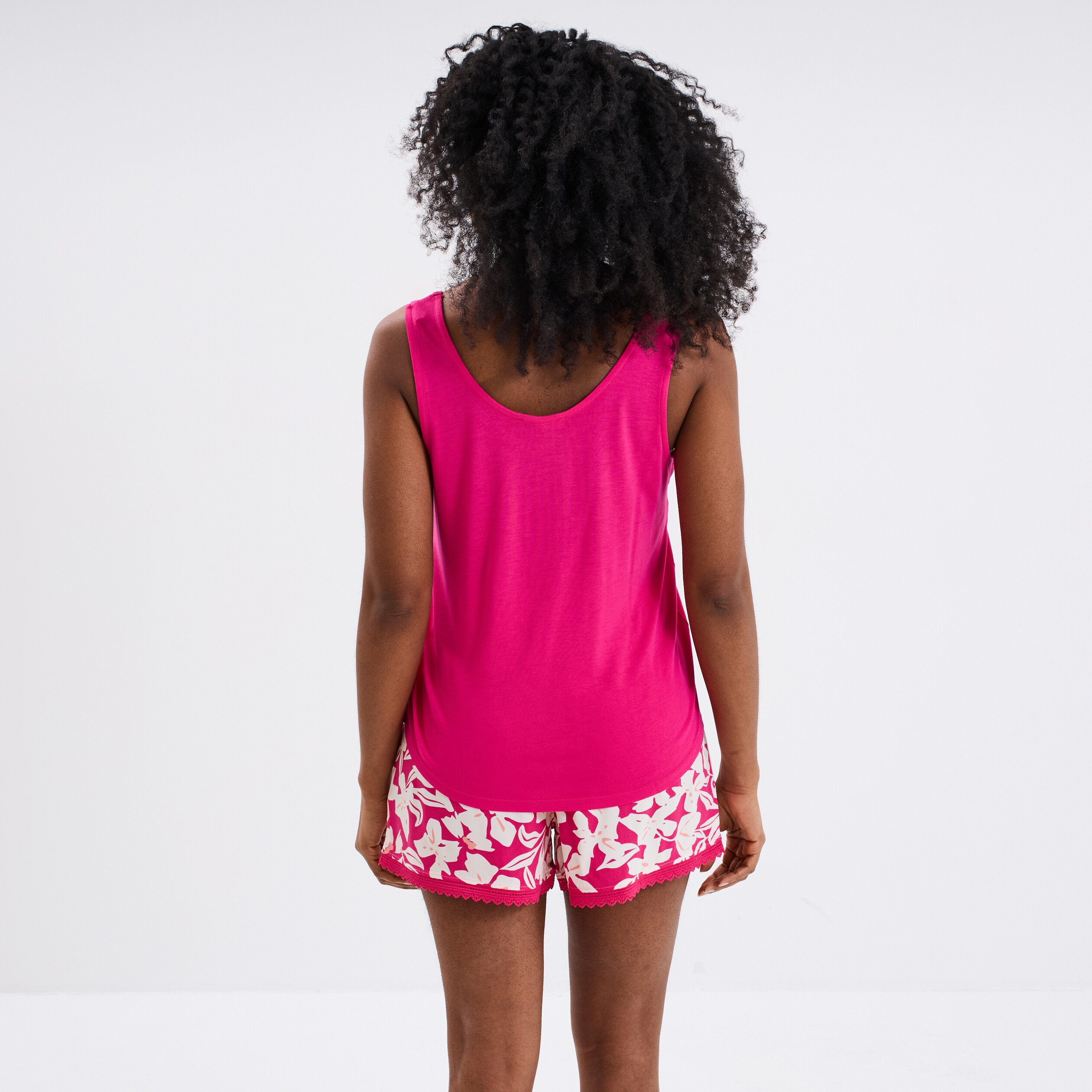 ensemble pyjama short et debardeur rose femme Ensemble pyjama short et débardeur rose femme