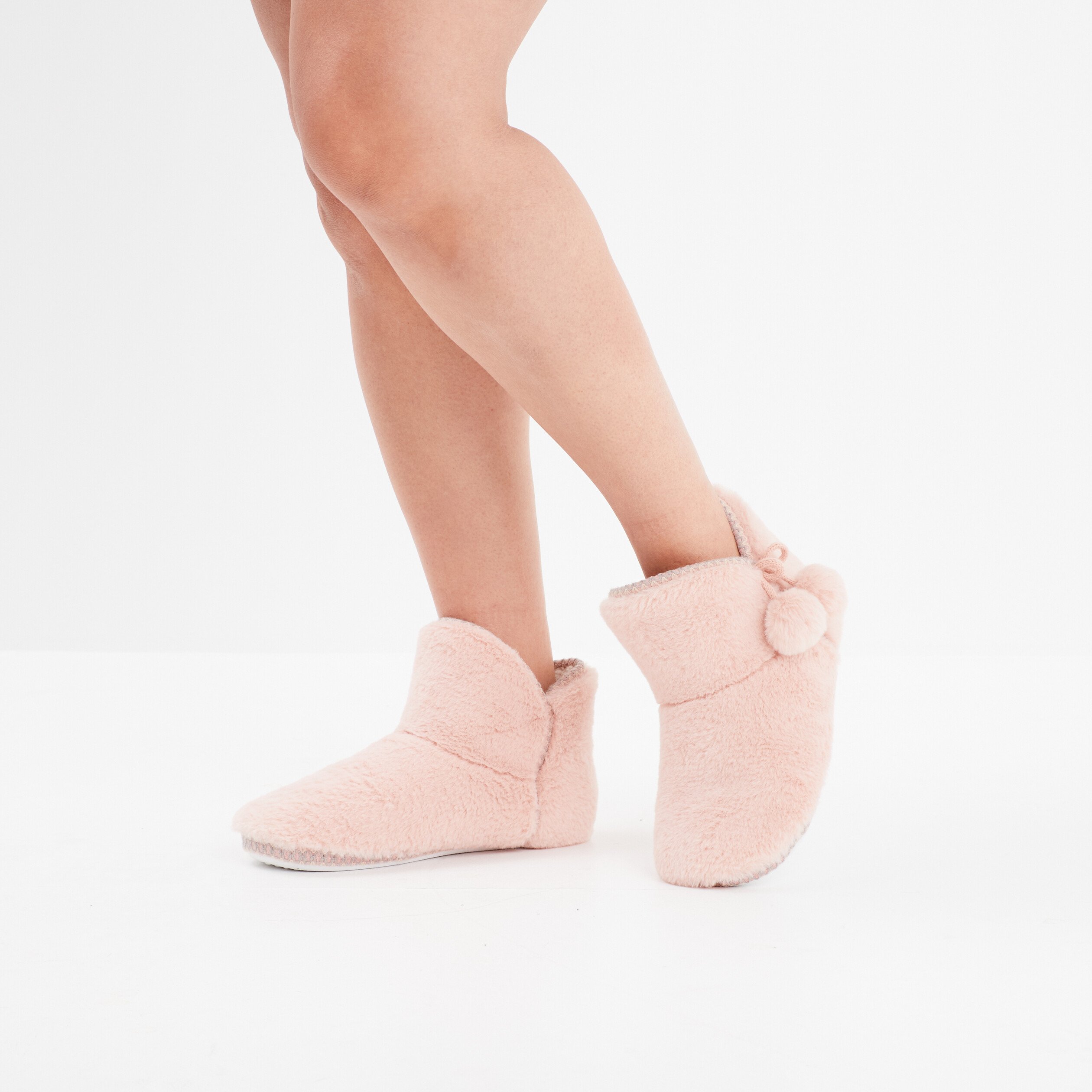chaussons bottines fausse fourrure rose femme Chaussons bottines fausse fourrure rose femme