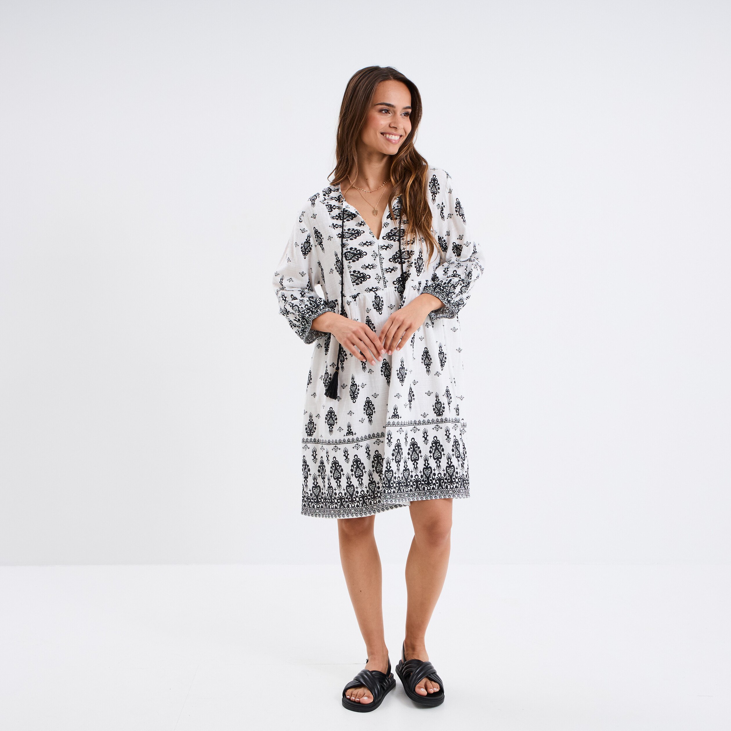 robe trapeze col tunisien avec noeud ecru femme Robe trapèze col tunisien avec noeud ecru femme