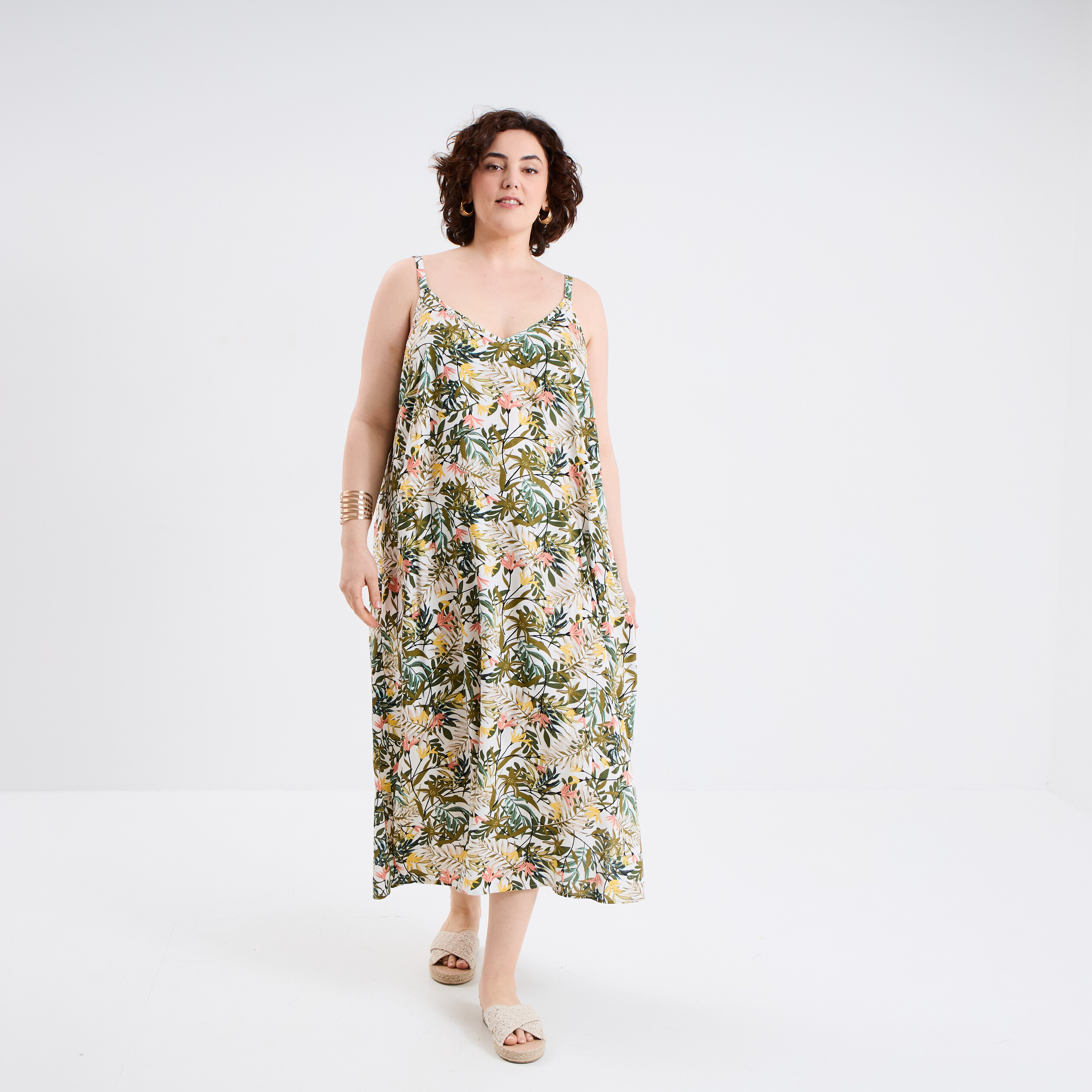 robe longue fendue fluide bretelles blanc femmegt Robe longue fendue fluide bretelles blanc femme grande taille