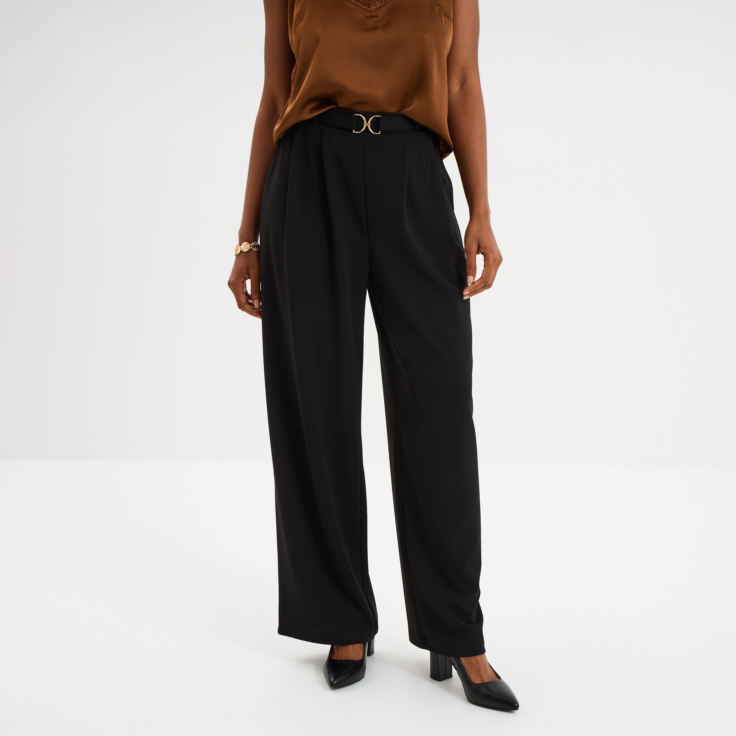 pantalon large fluide detail boucle noir femme Pantalon large fluide détail boucle noir femme