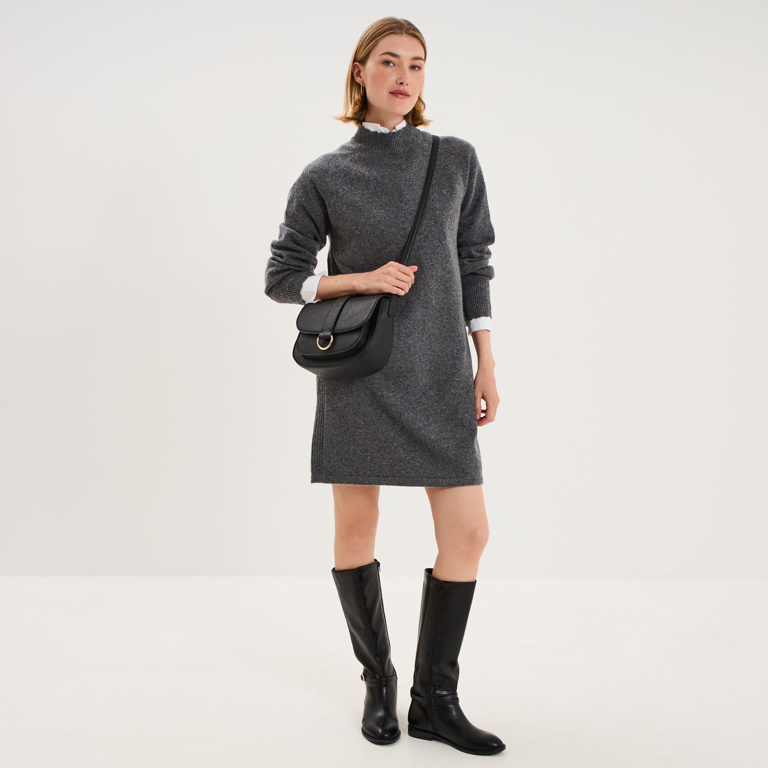 Robe courte en maille col montant gris fonc&eacute; femme