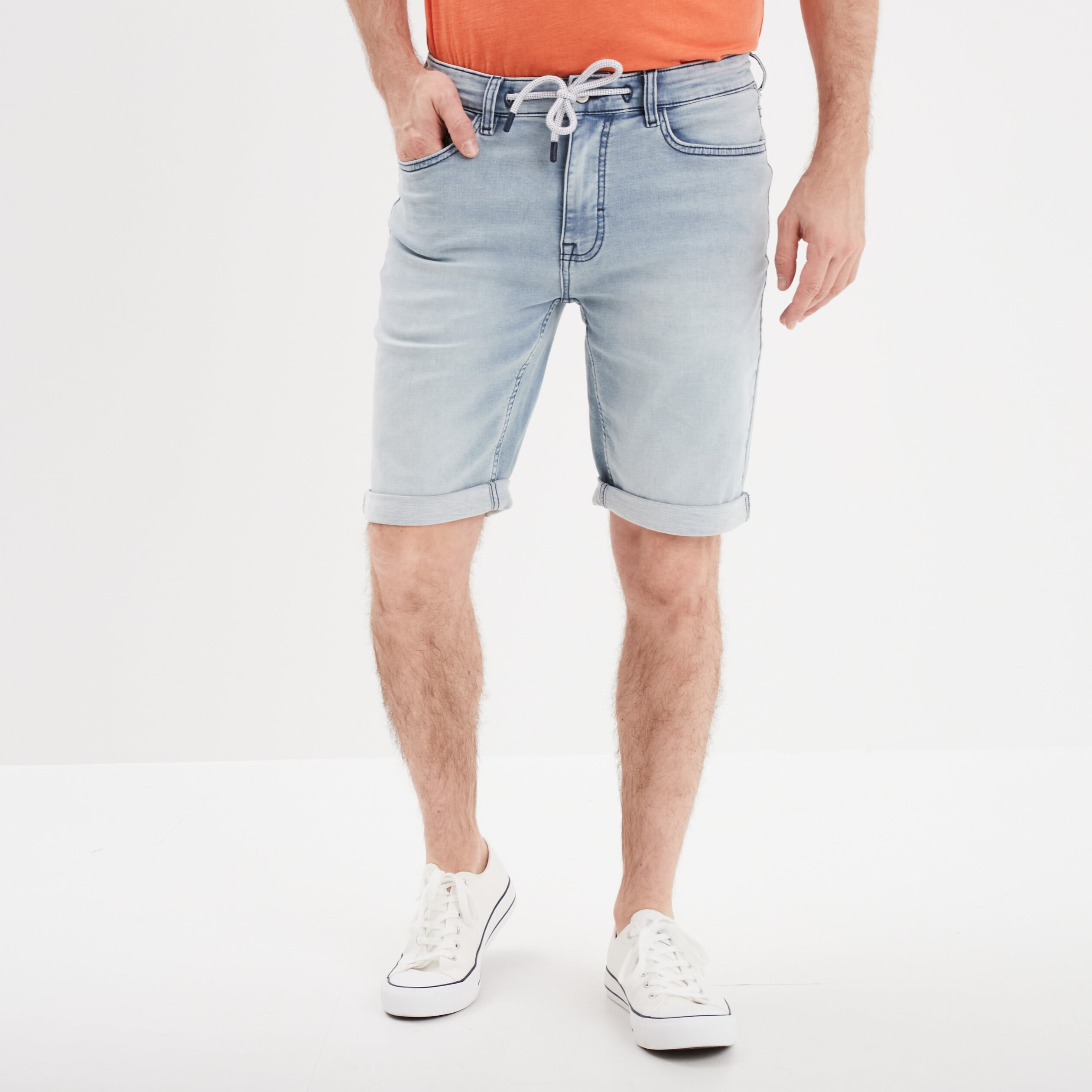 Bermuda droit &agrave; coulisse en jean denim bleach homme