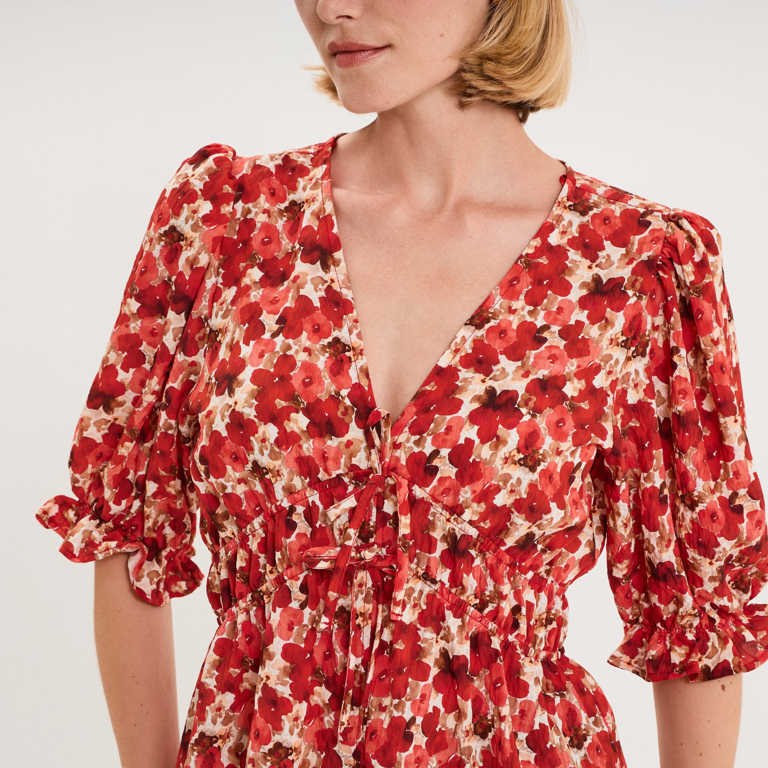 Blouse smok&eacute;e manches 3/4 col V rouge coquelicot femme