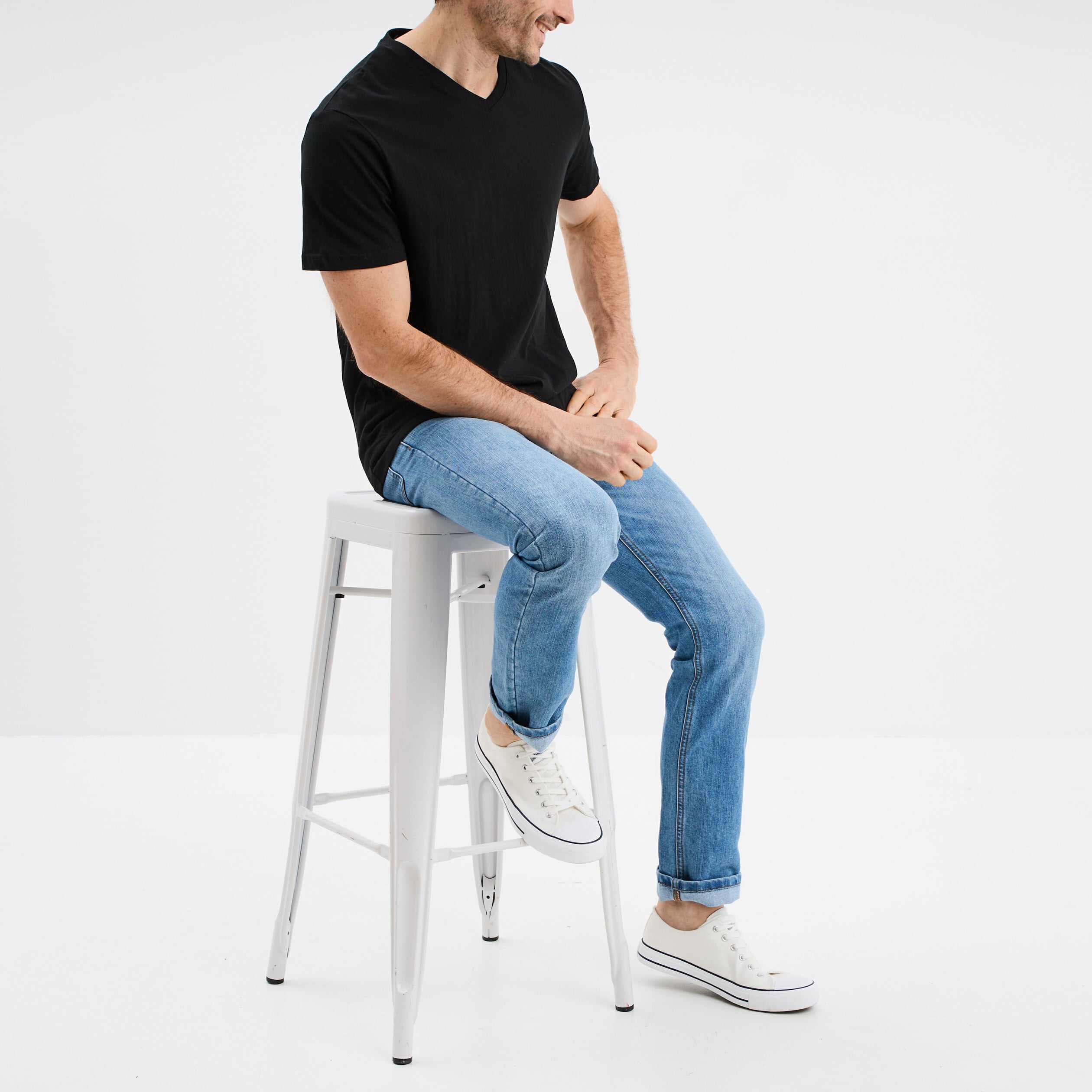 T-shirt manches courtes coton col V noir homme