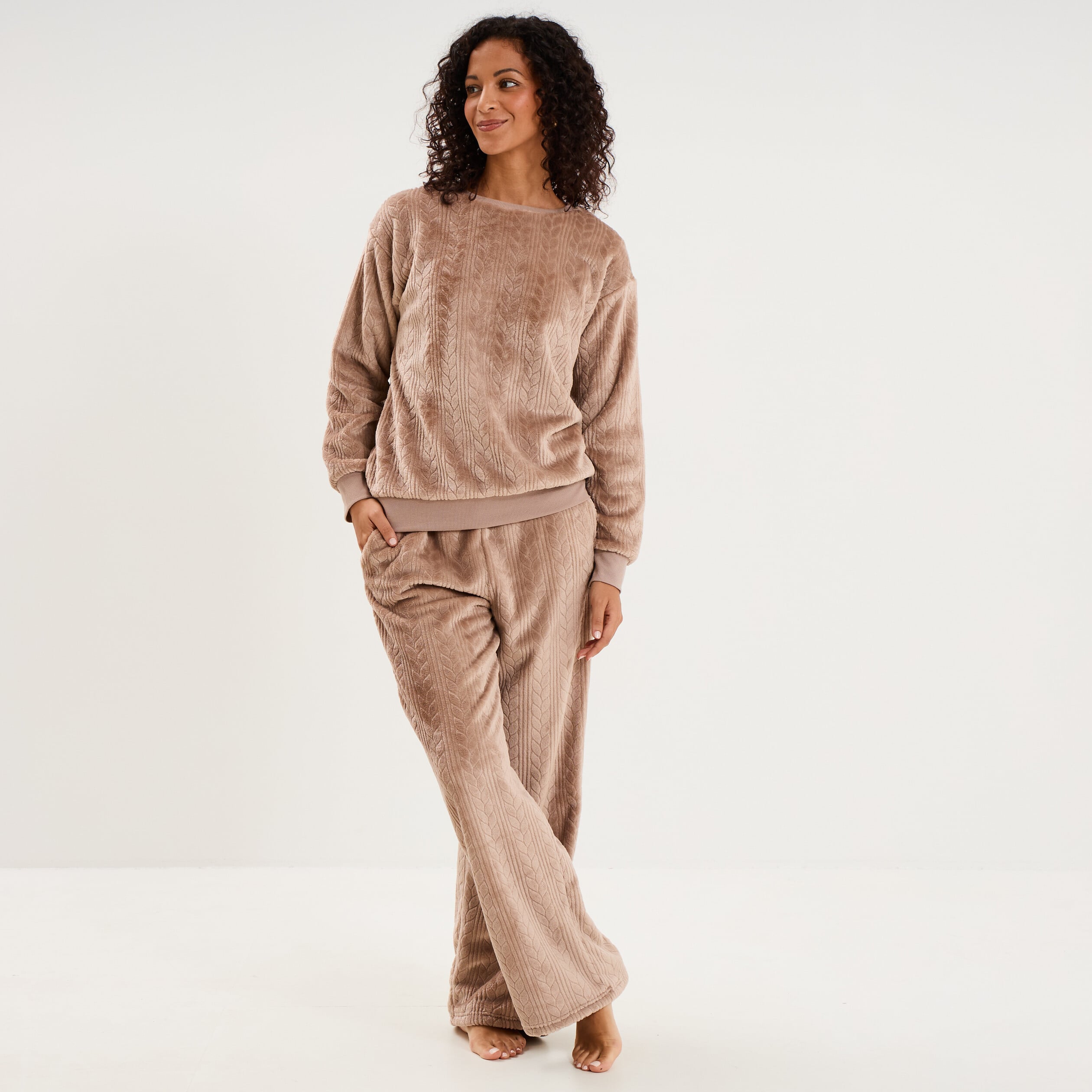 Haut de pyjama sweat polaire torsad&eacute; beige femme