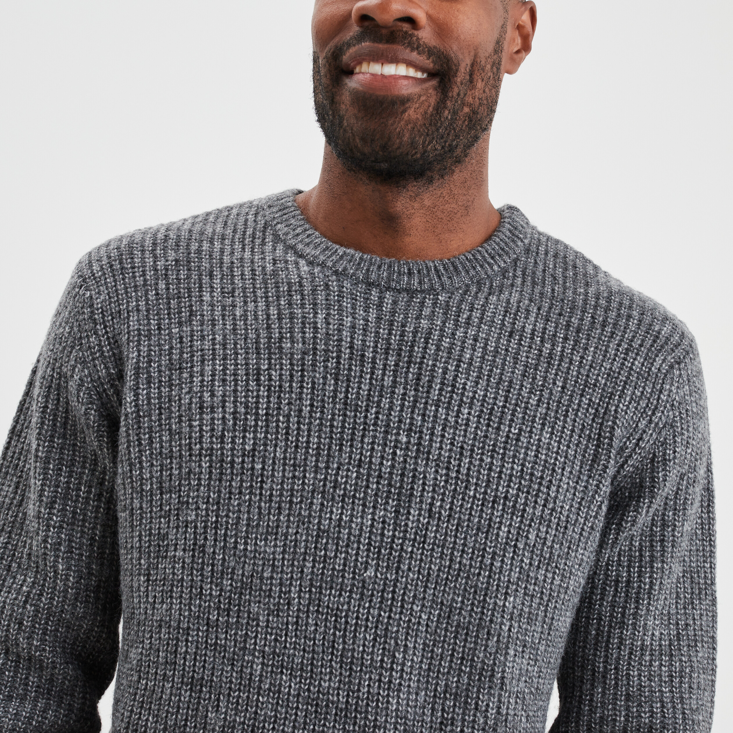 Pull col rond à manches longues gris foncé homme