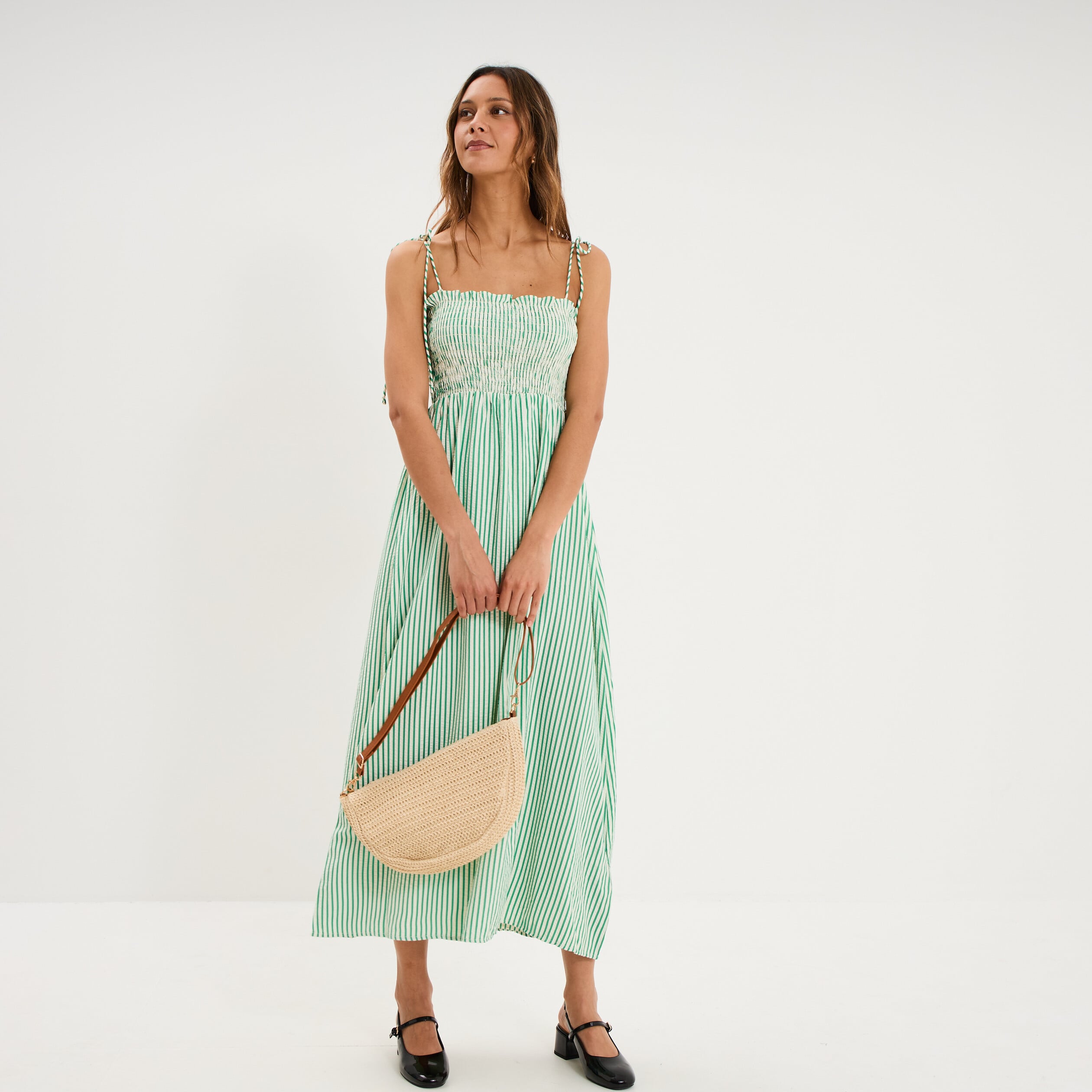 Robe longue &agrave; bretelles et haut smock&eacute; vert femme