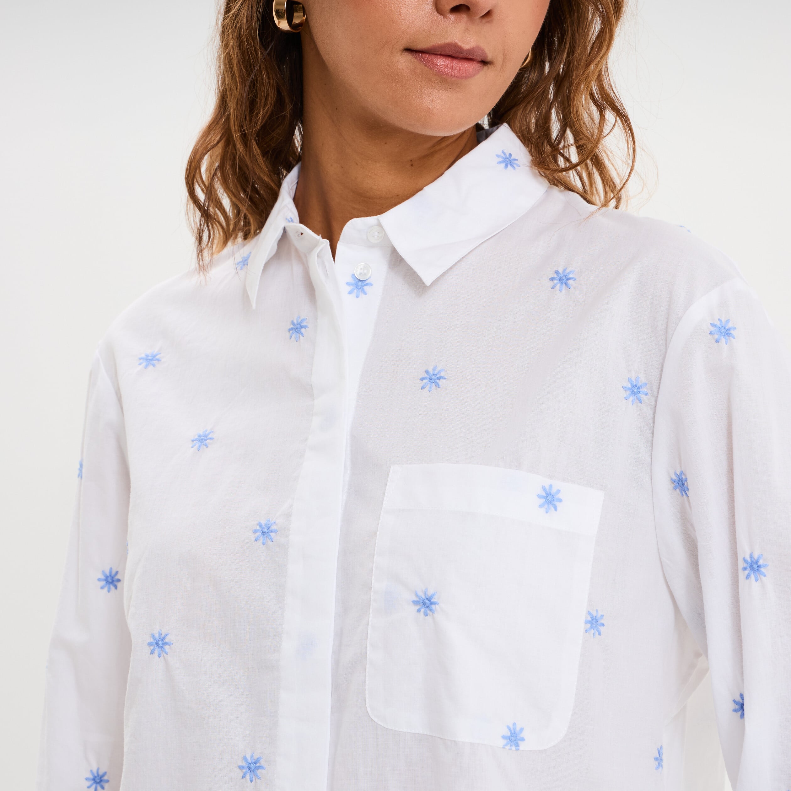 Chemise droite brod&eacute;e coton blanc femme
