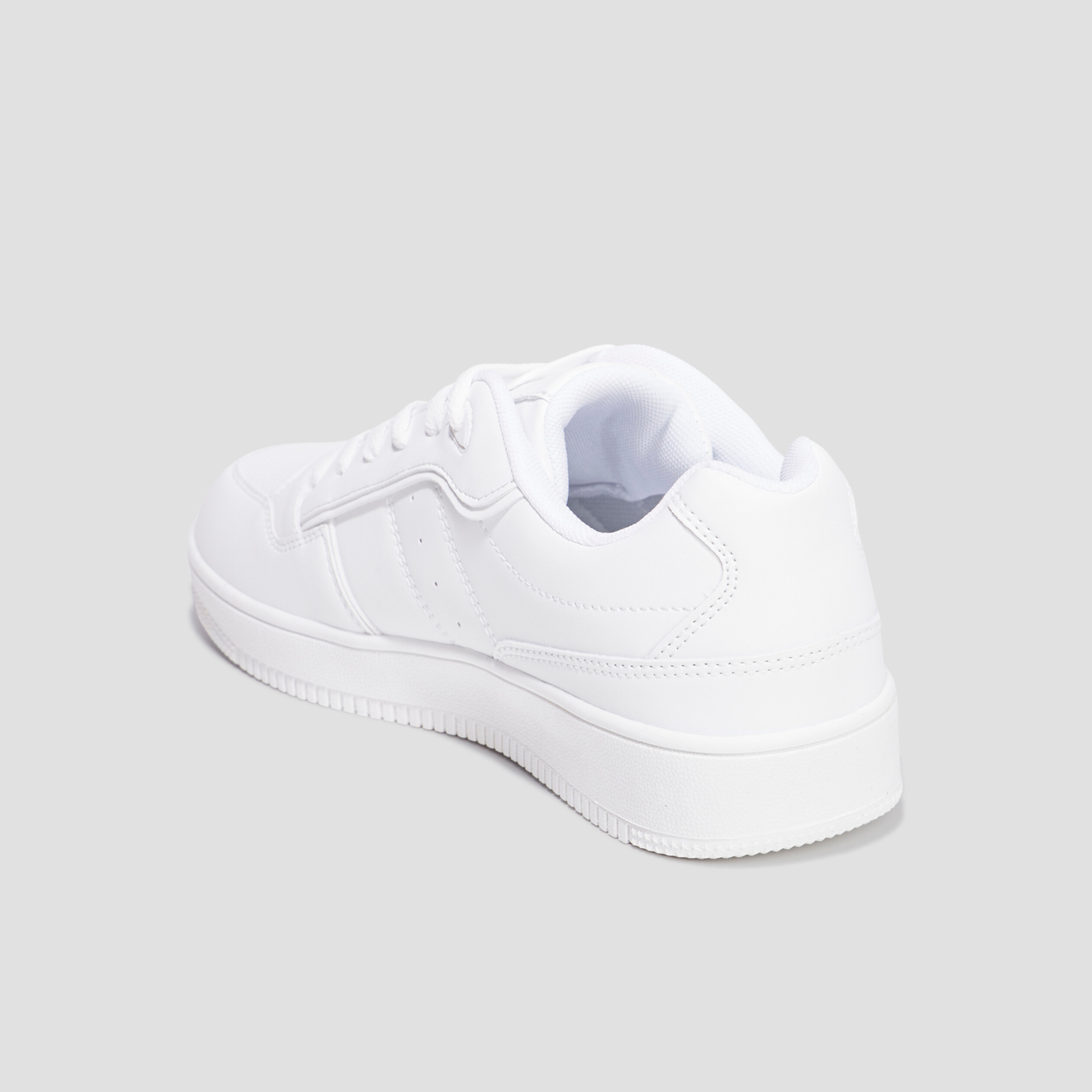 Baskets basses &agrave; lacets blanc homme