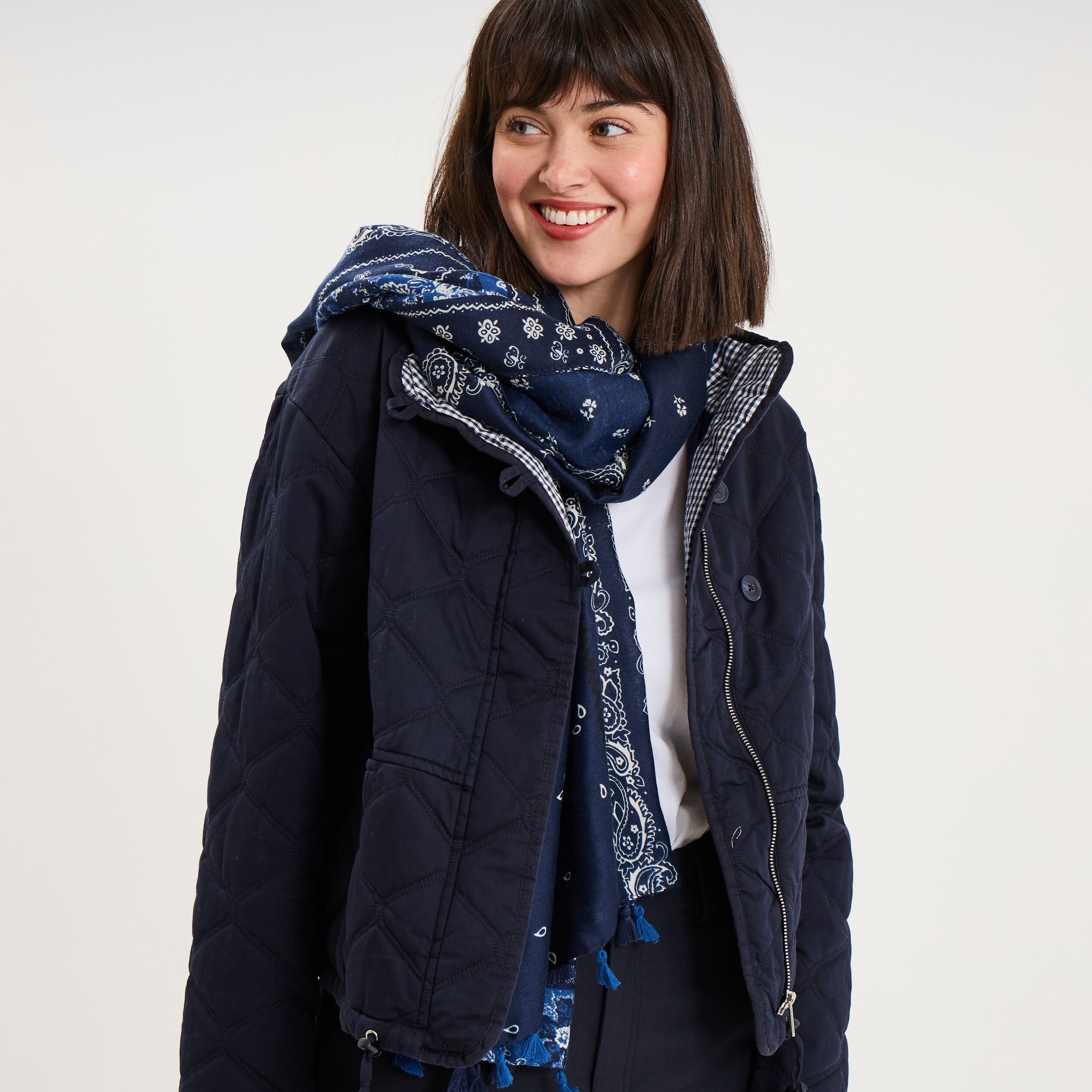 Foulard &agrave; pampilles bleu femme