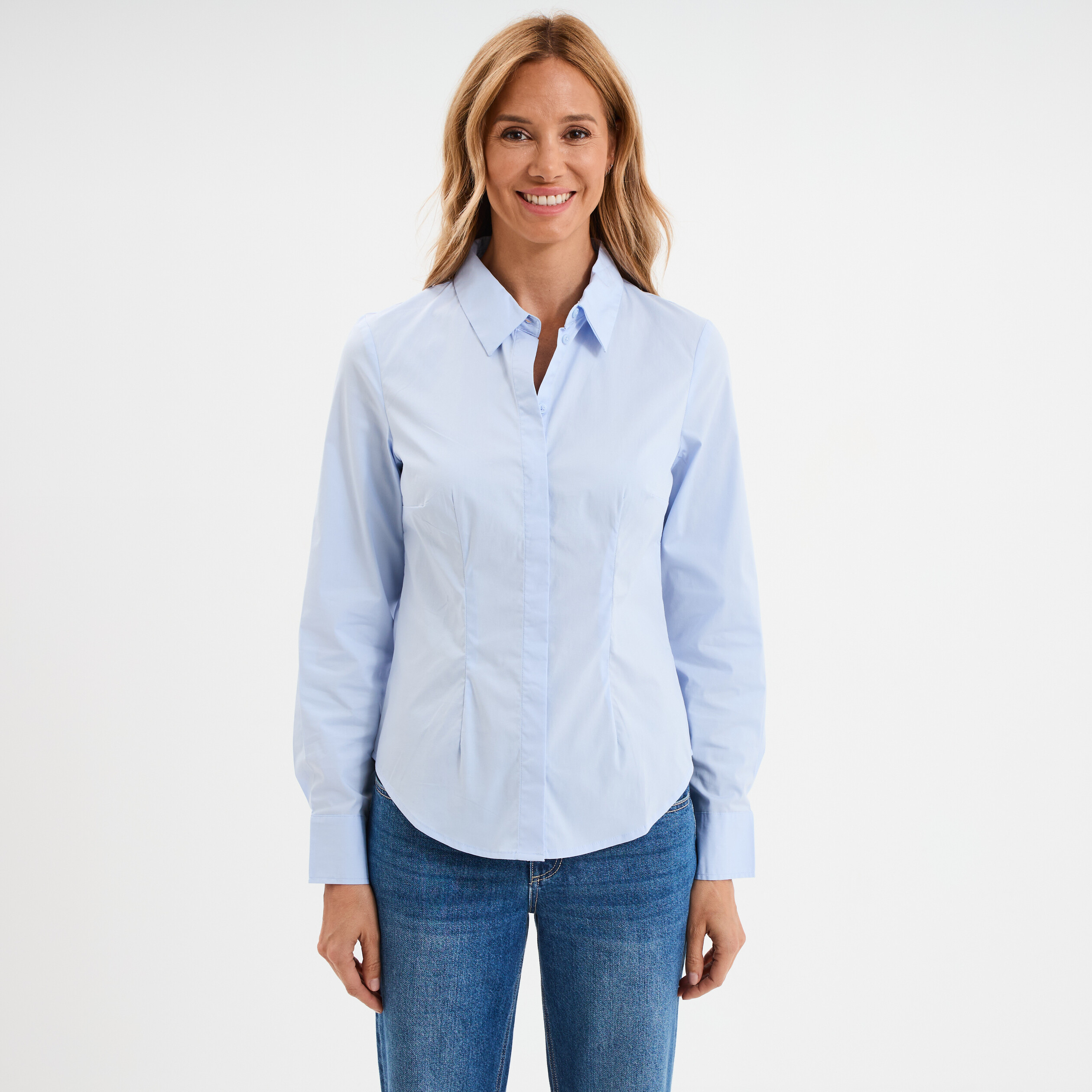 Chemise cintr&eacute;e manches longues bleu ciel femme