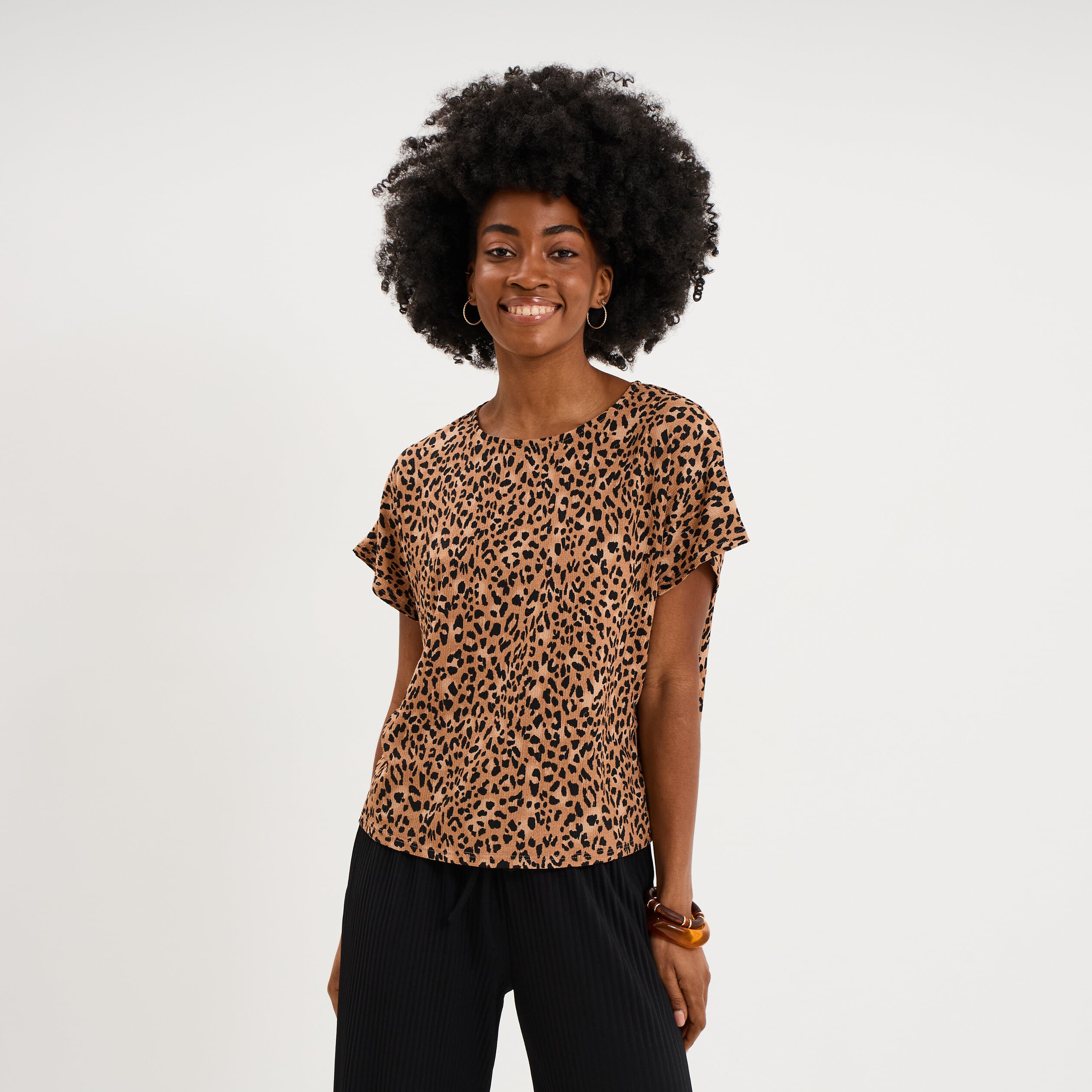 T-shirt gaufr&eacute; col rond manches courtes beige femme