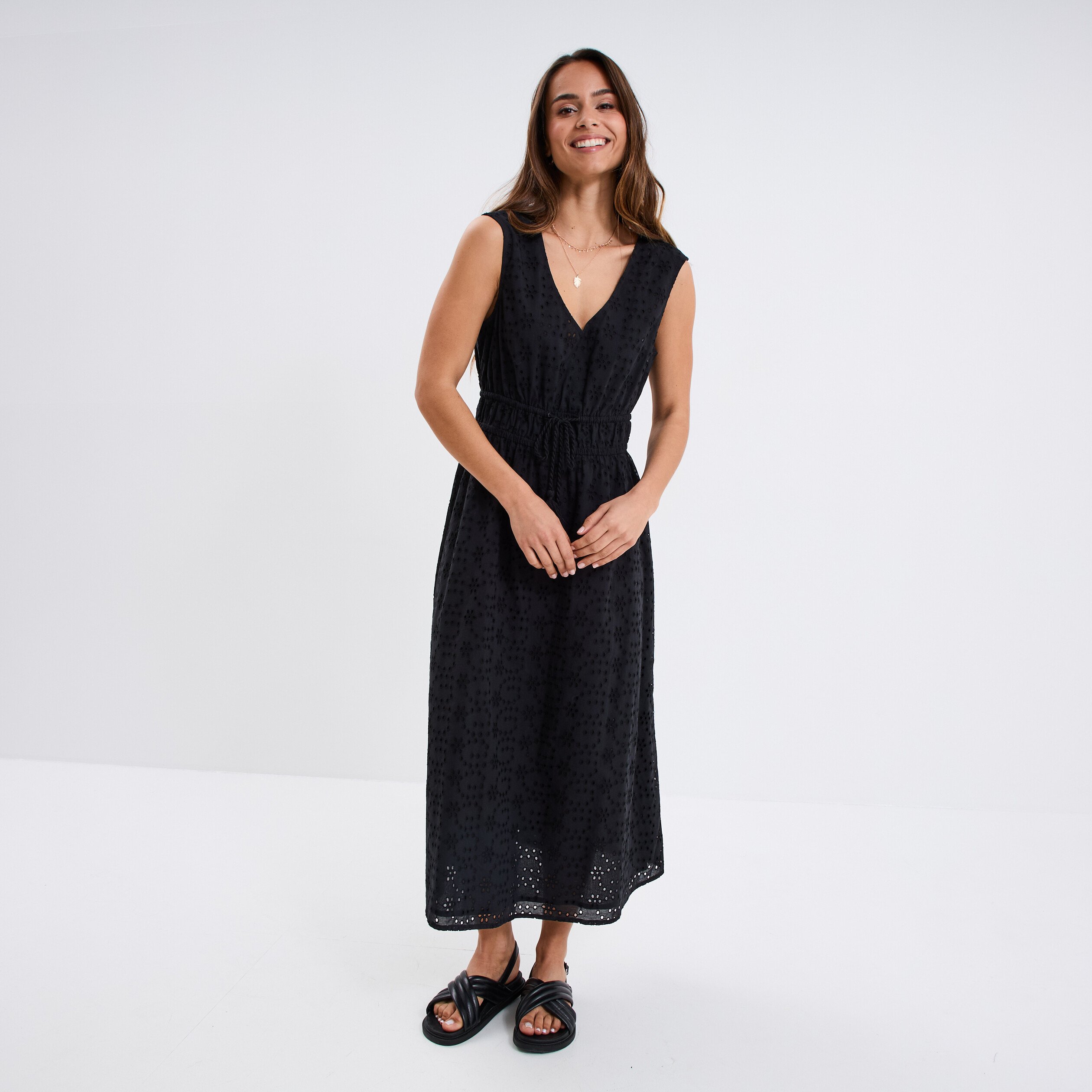 robe midi broderie anglaise coton noir femme Robe midi broderie anglaise coton noir femme