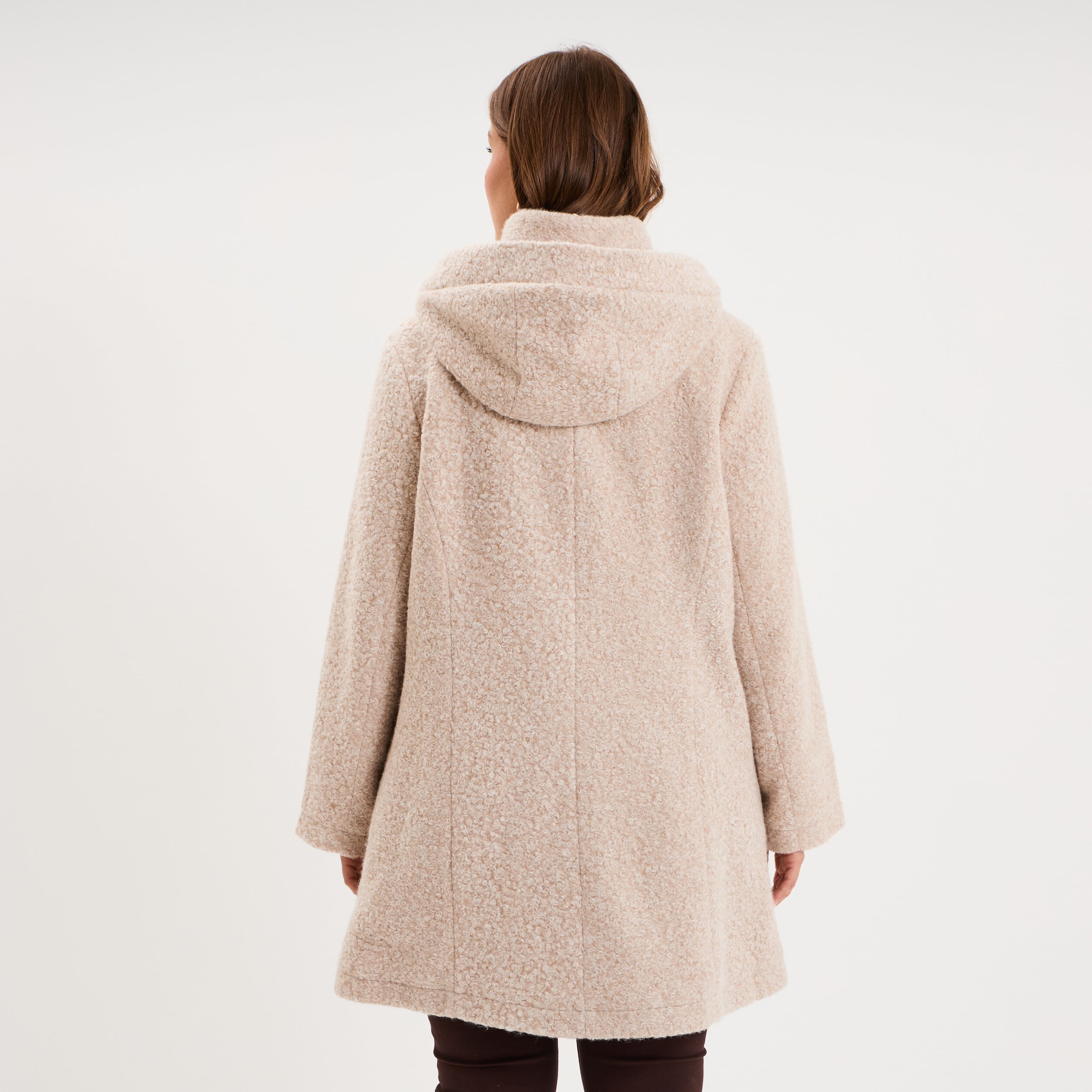 Manteau aspect bouclette &agrave; capuche sable femme grande taille