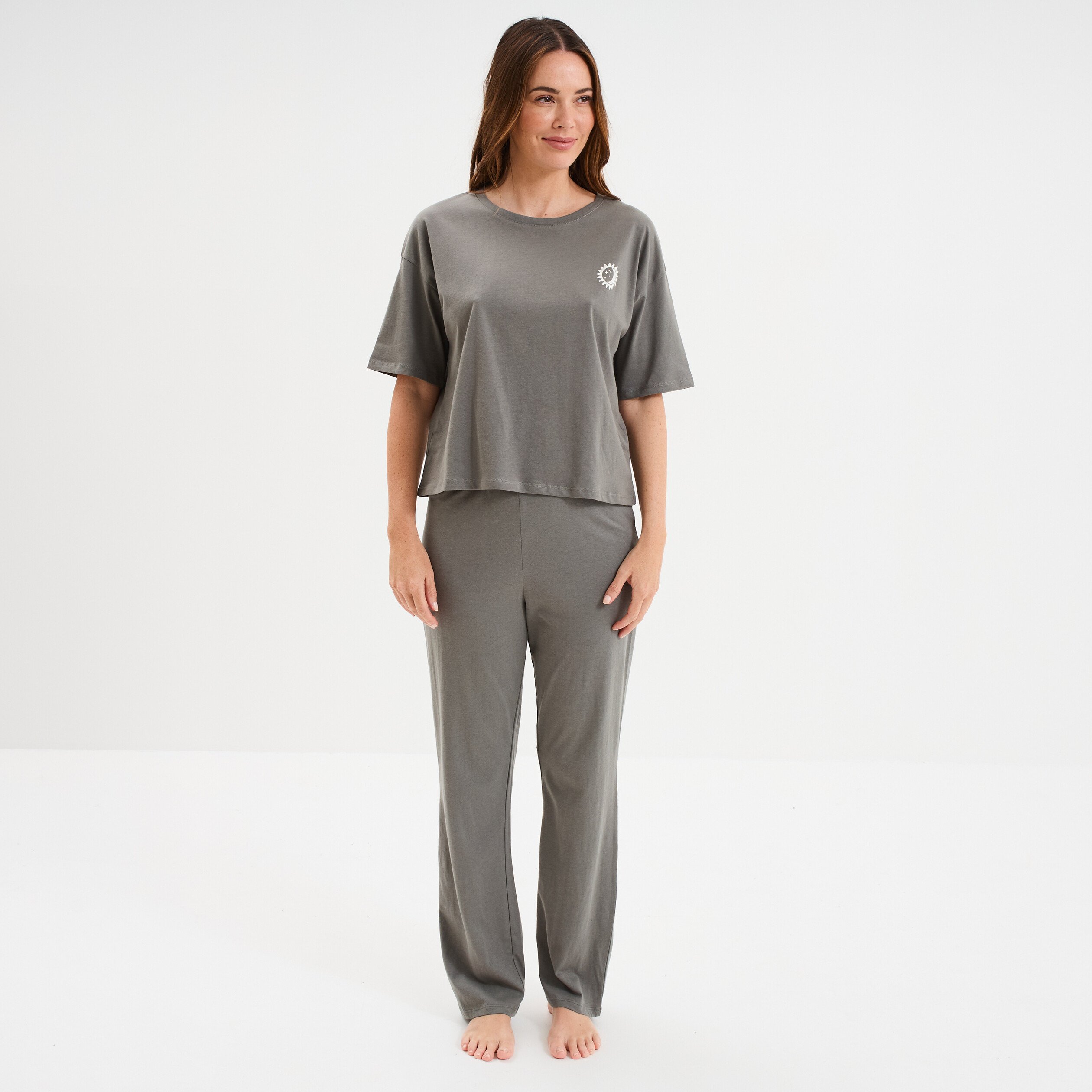 ensemble pyjama pantalon et t shirt vert kaki femme Ensemble pyjama pantalon et t-shirt vert kaki femme