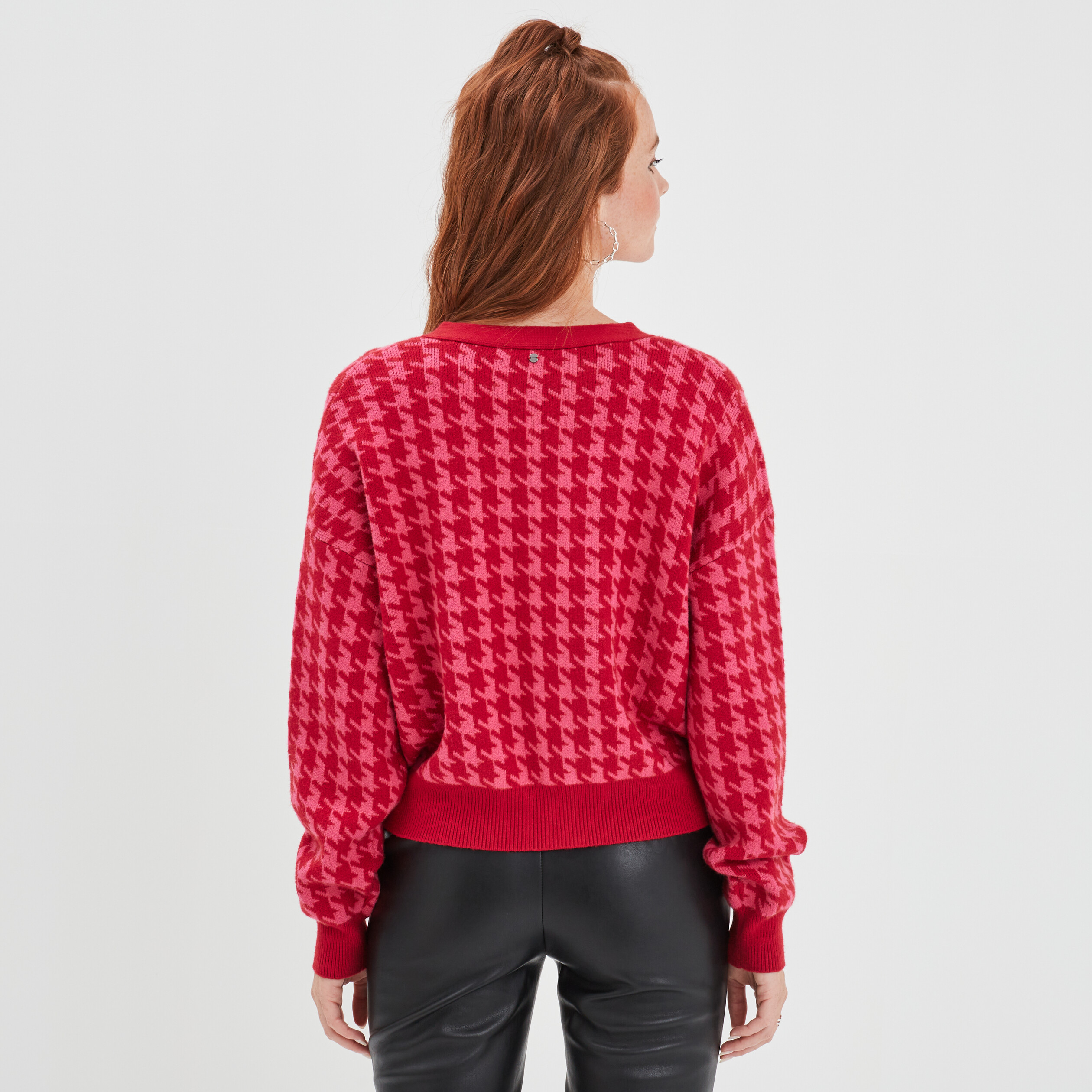 Gilet col en V boutonné Liberto rouge femme