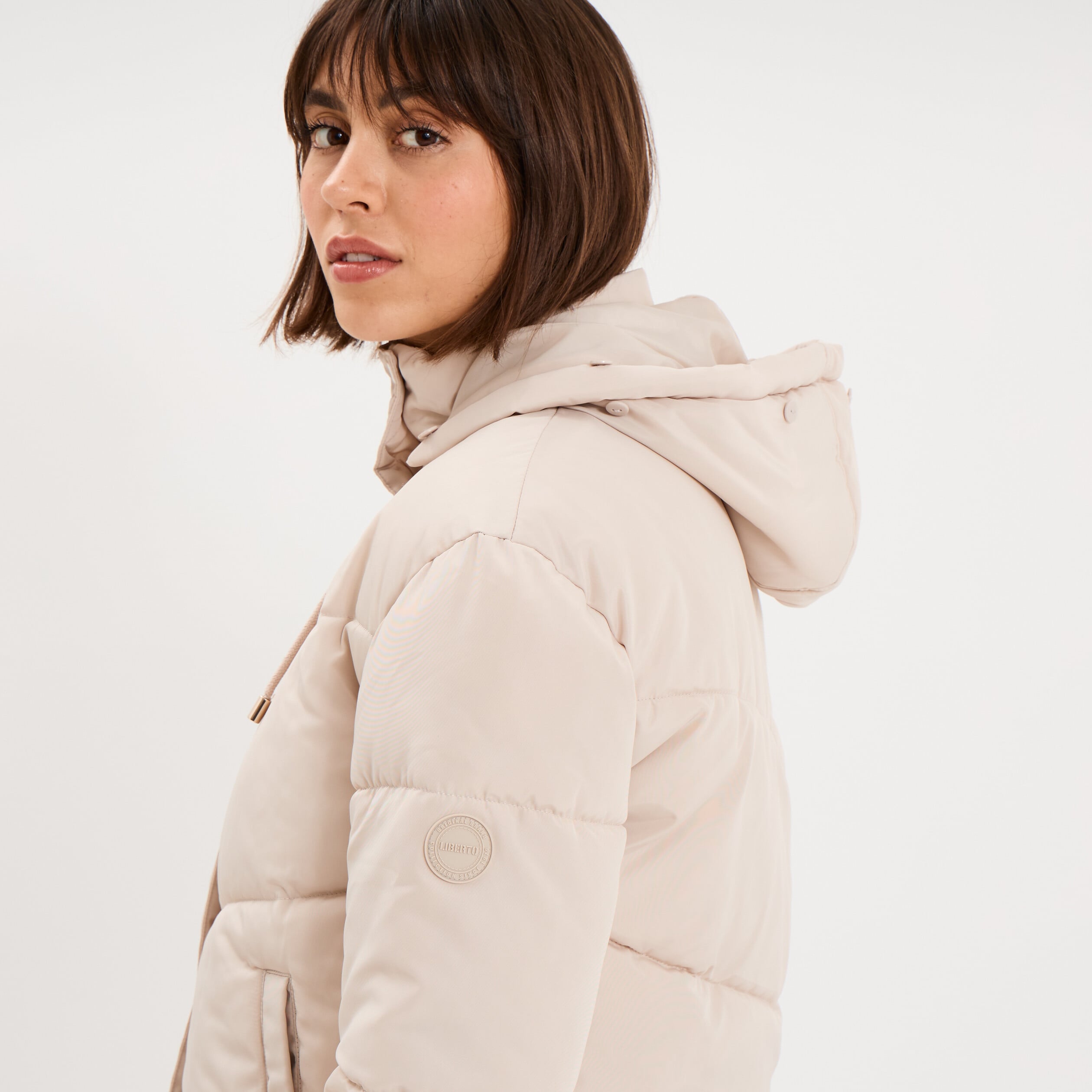 Doudoune doubl&eacute;e capuche fausse fourrure beige femme