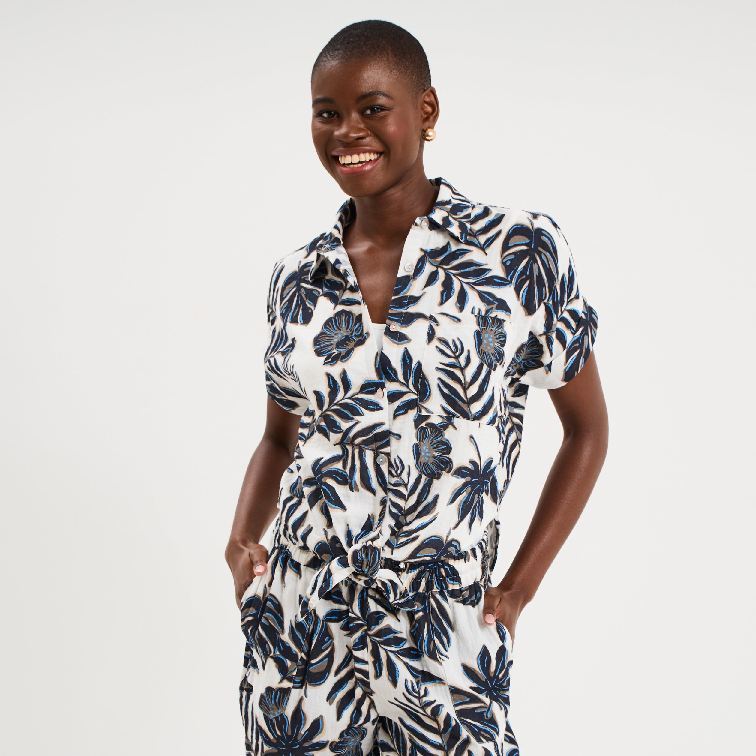 Chemise nou&eacute;e manches courtes gaze coton ecru femme