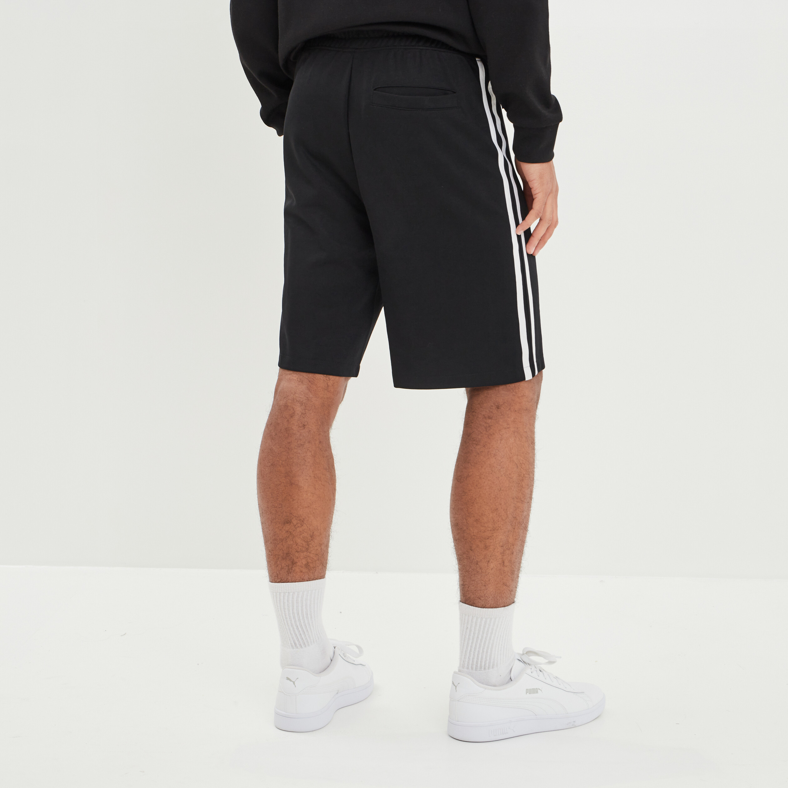 Short jogging droit &eacute;lastiqu&eacute; Liberto noir homme