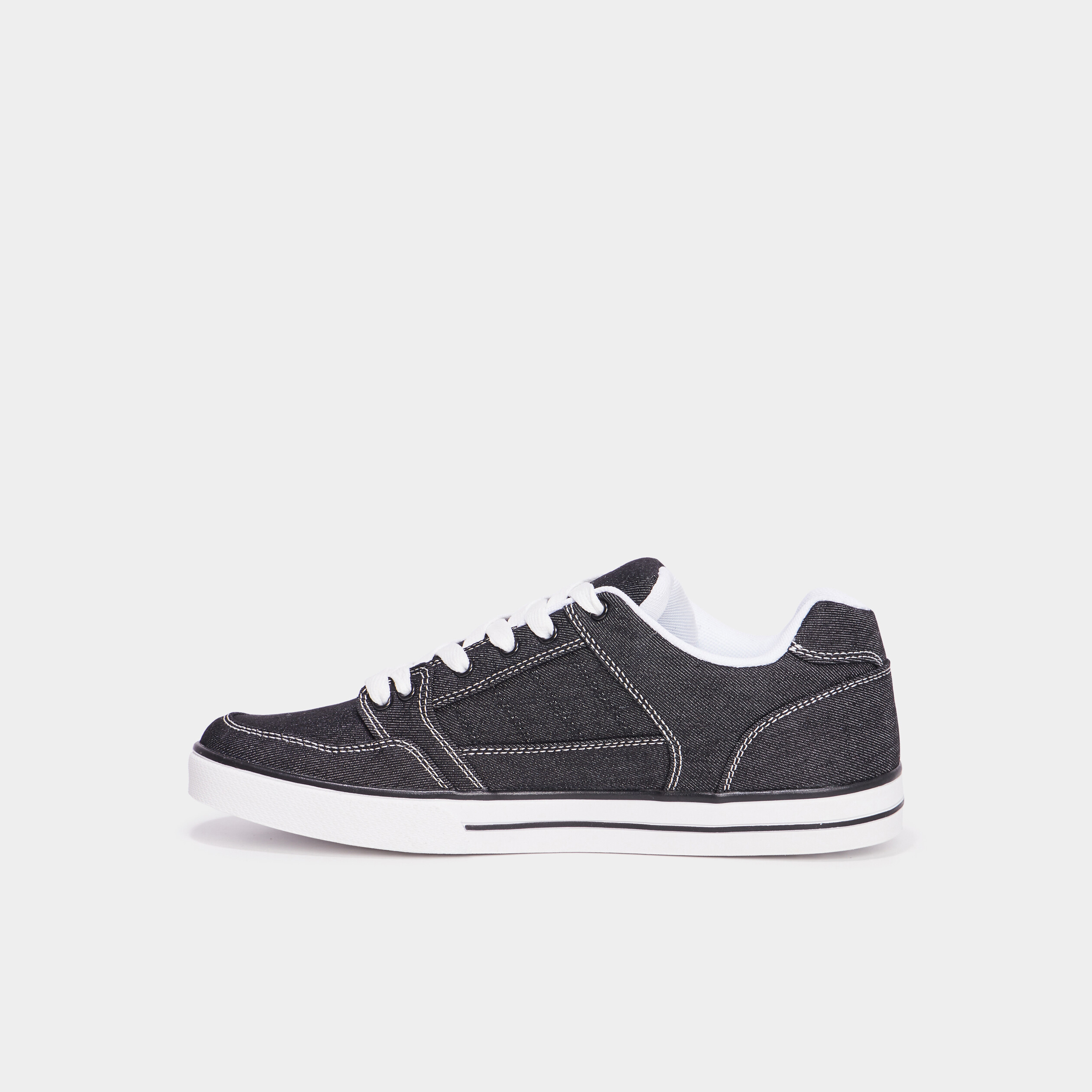 Tennis basses en toile &agrave; lacets noir homme