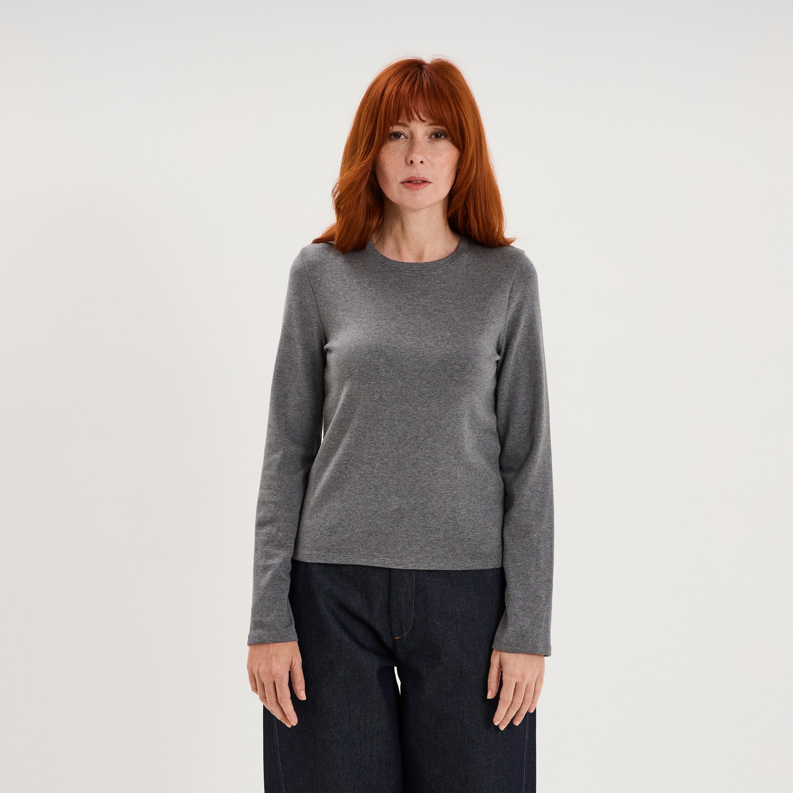 T-shirt manches longues col rond ajust&eacute; gris clair femme