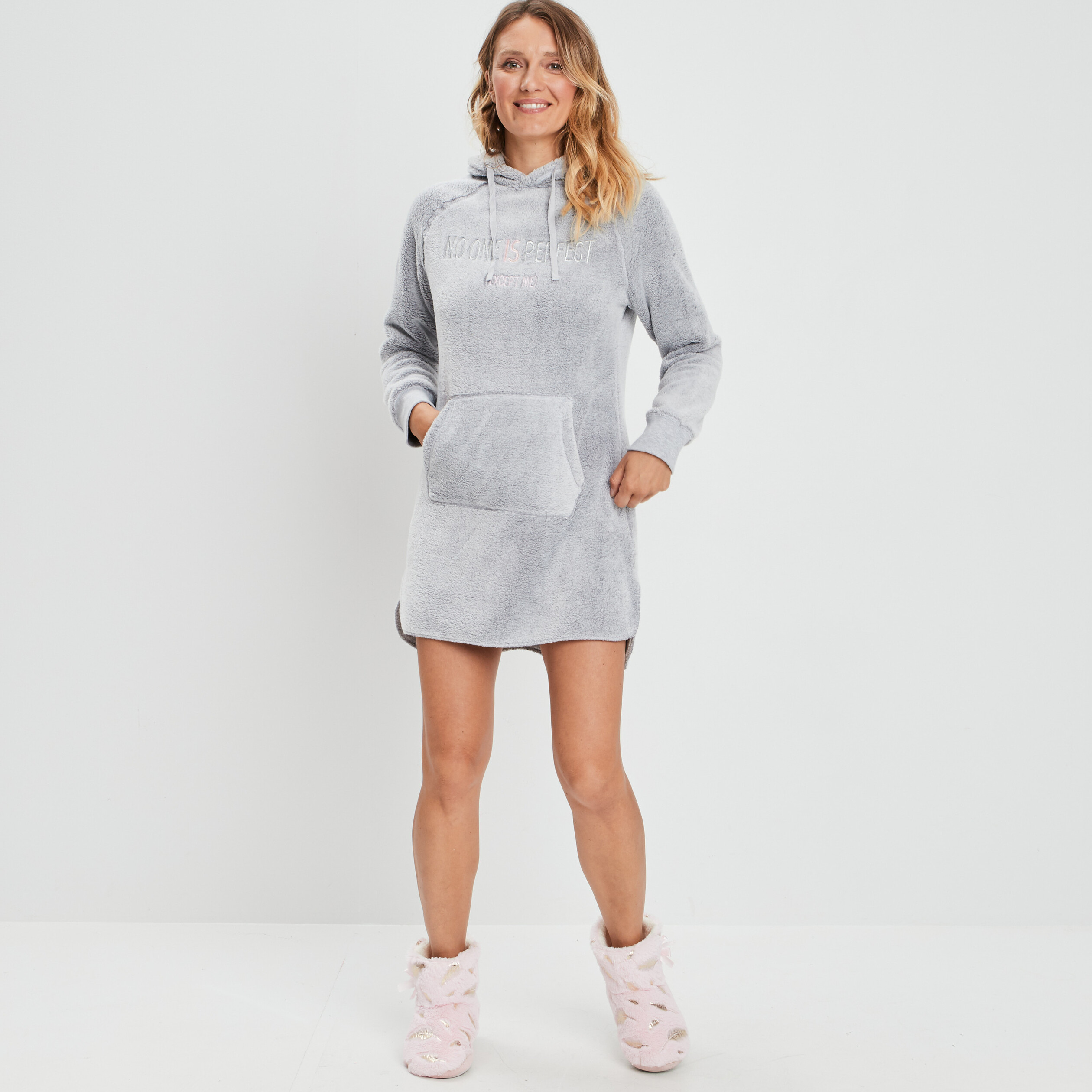 poncho plaid droit a capuche gris clair femme Poncho plaid droit à capuche gris clair femme
