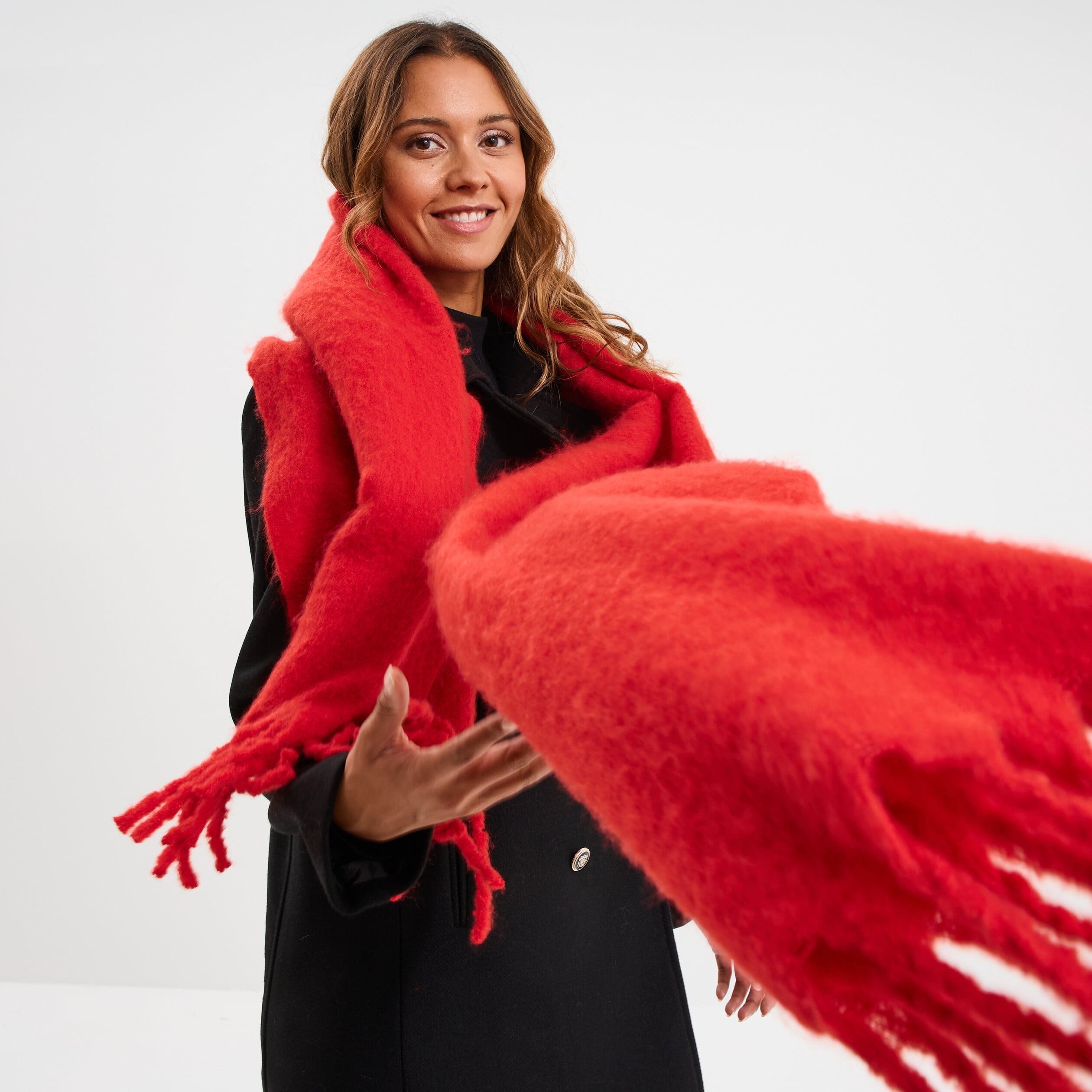 Écharpe Fantaisie Rouge GANTEB'S à Carreaux - Brodée Avec Bouton, Occasion