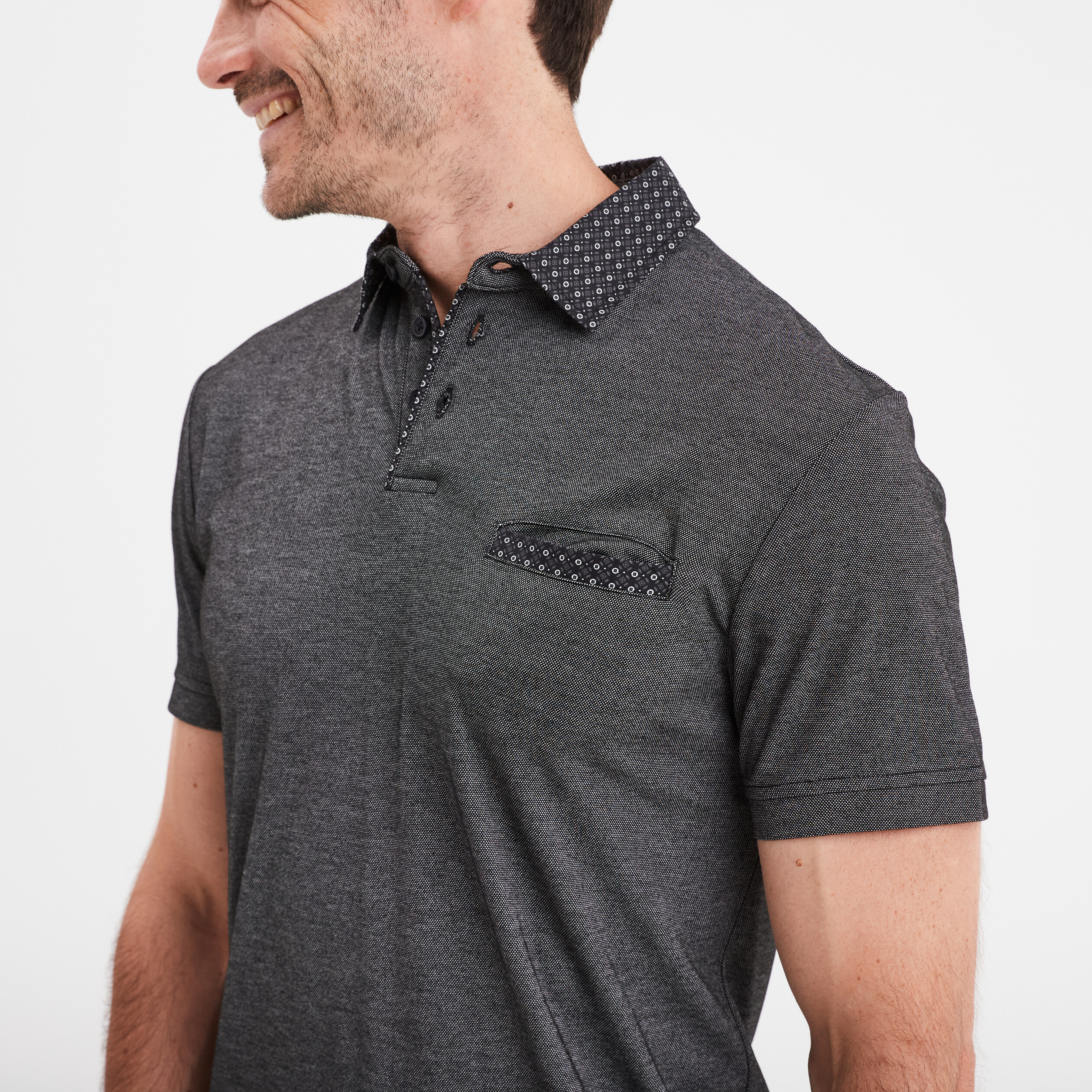 polo droit manches courtes 1 poche buste gris fonce homme Polo droit manches courtes 1 poche buste gris foncé homme