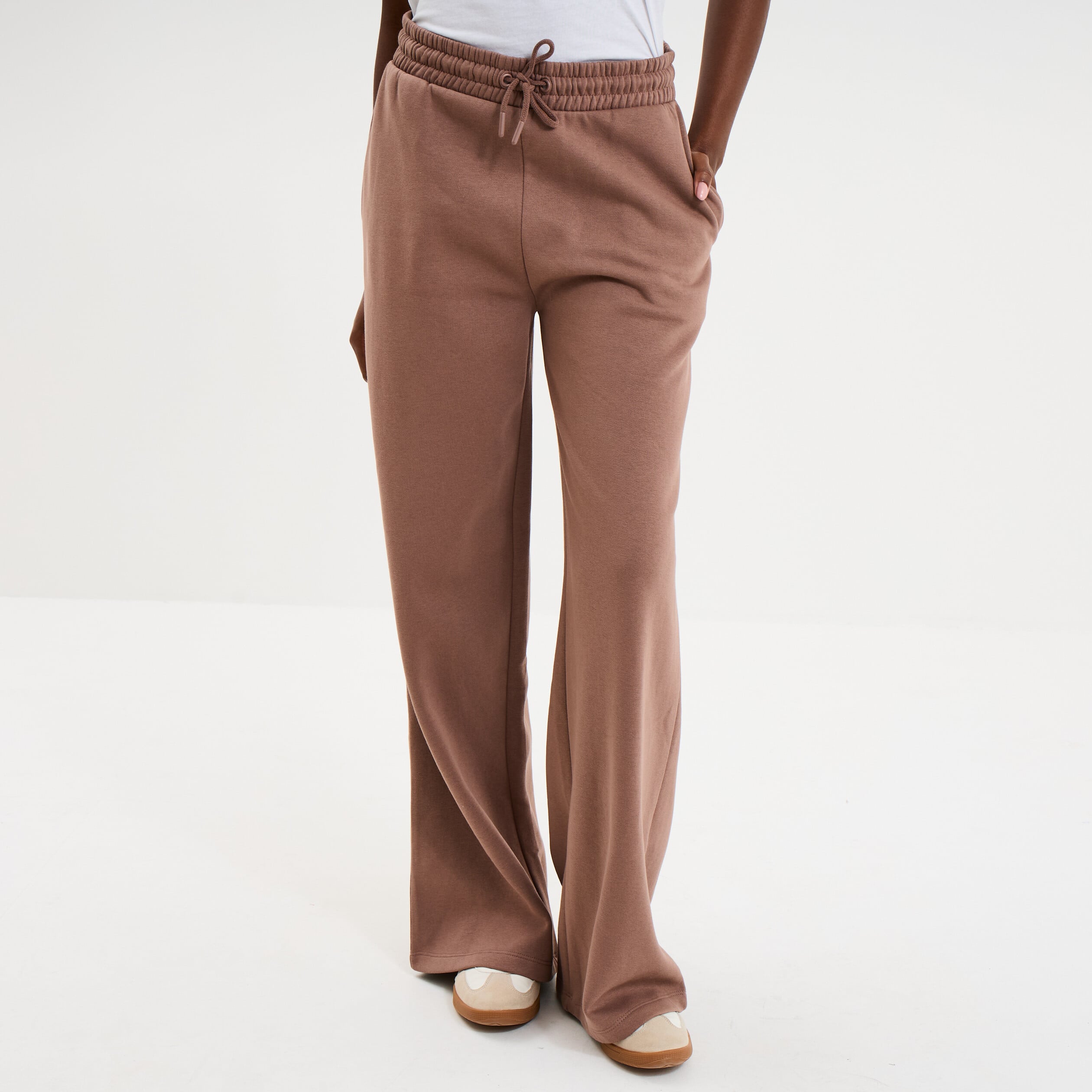 Pantalon jogging large taille &eacute;lastiqu&eacute;e marron cognac femme