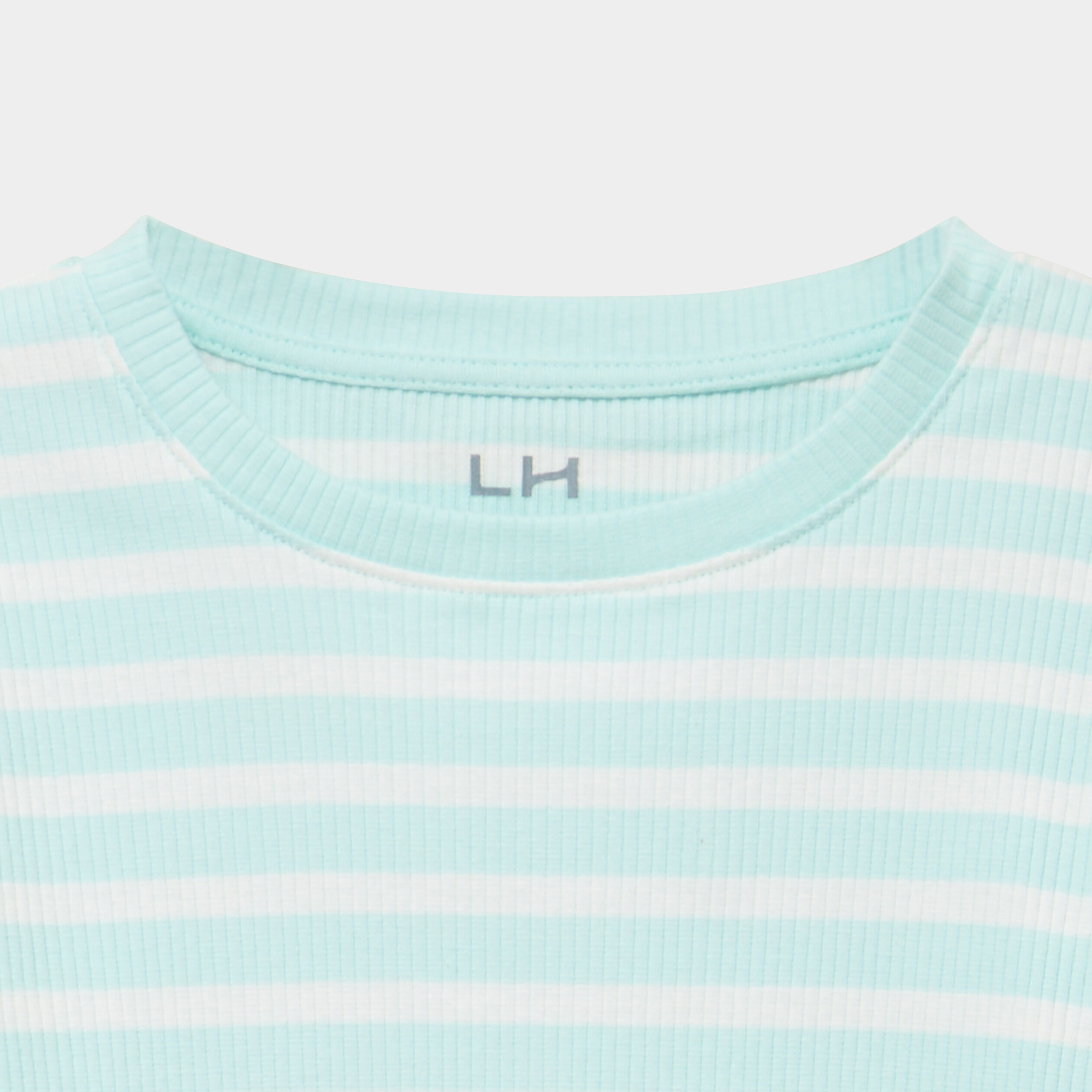 T-shirt c&ocirc;tel&eacute; ajust&eacute; manches longues vert pastel fille