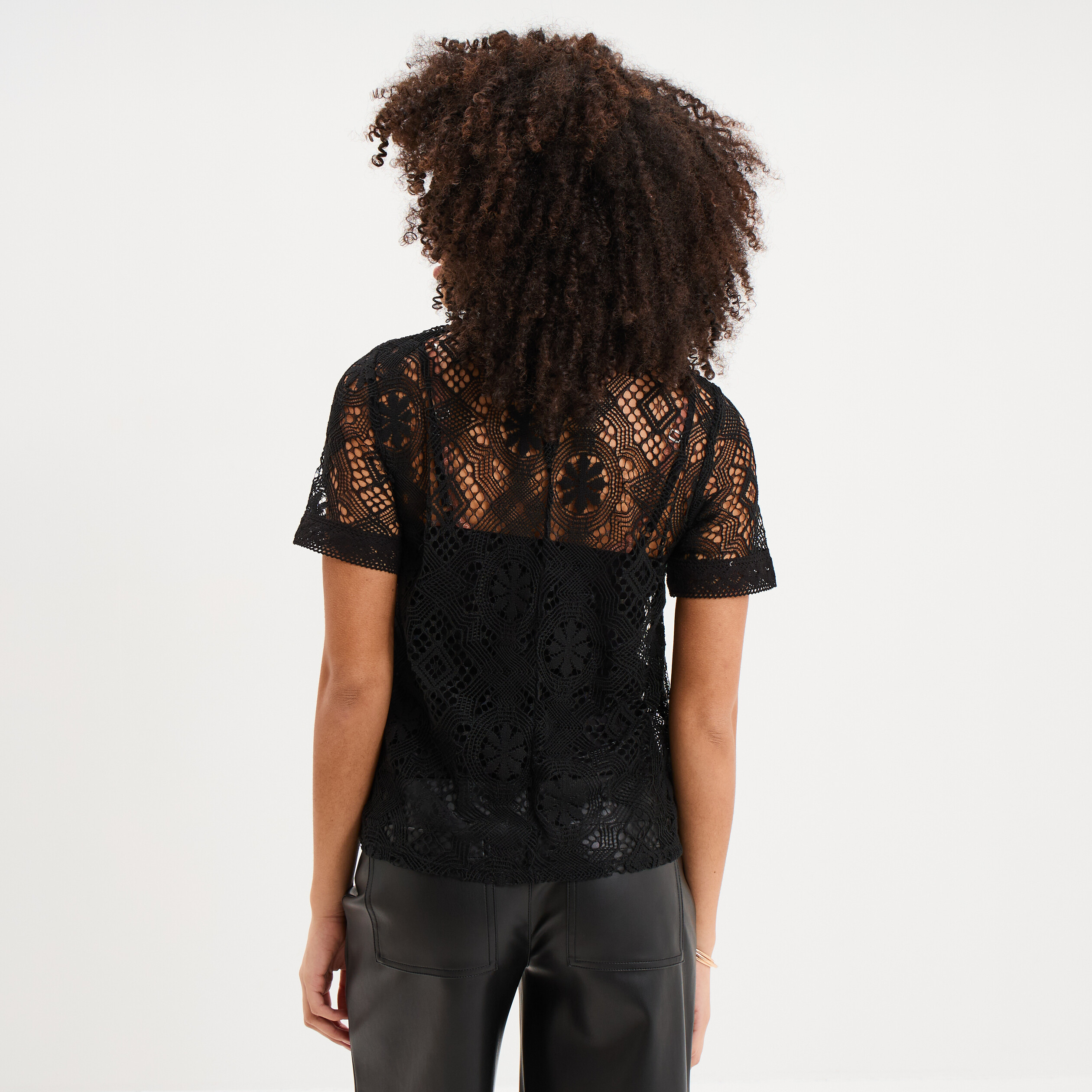 T-shirt dentelle manches courtes noir femme