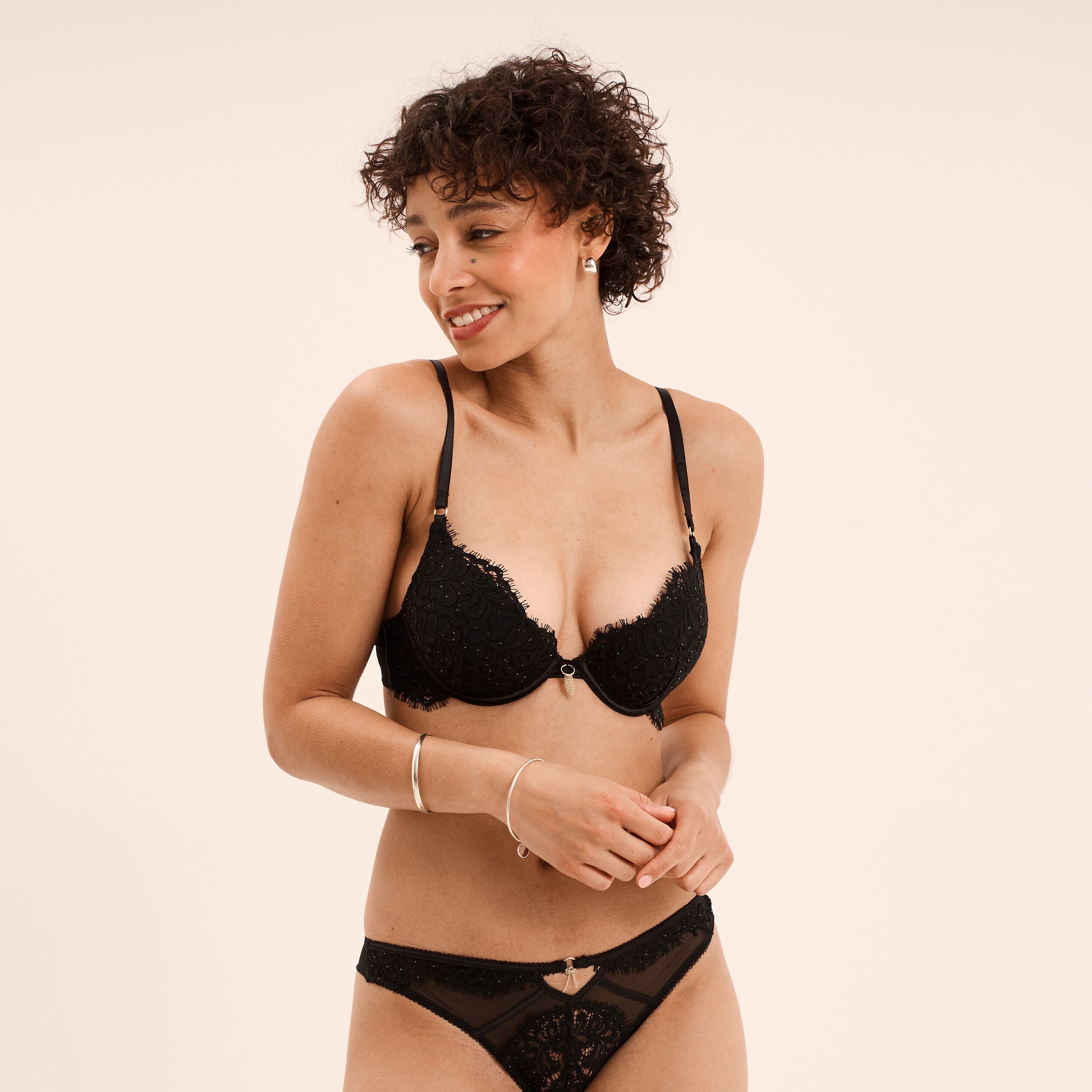 Soutien-gorge maxi push-up dentelle noir femme