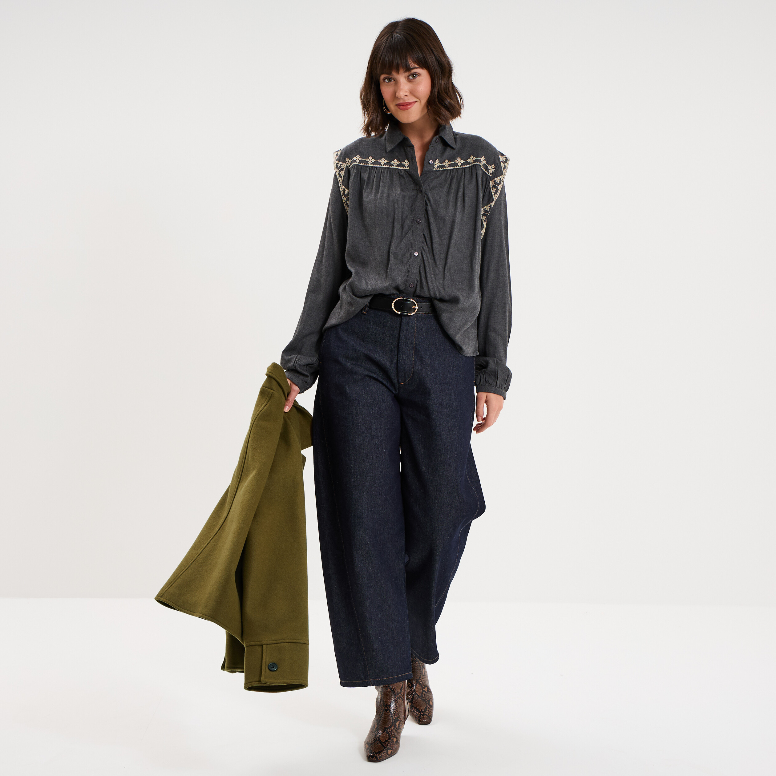 Blouse brod&eacute;e manches longues gris fonc&eacute; femme