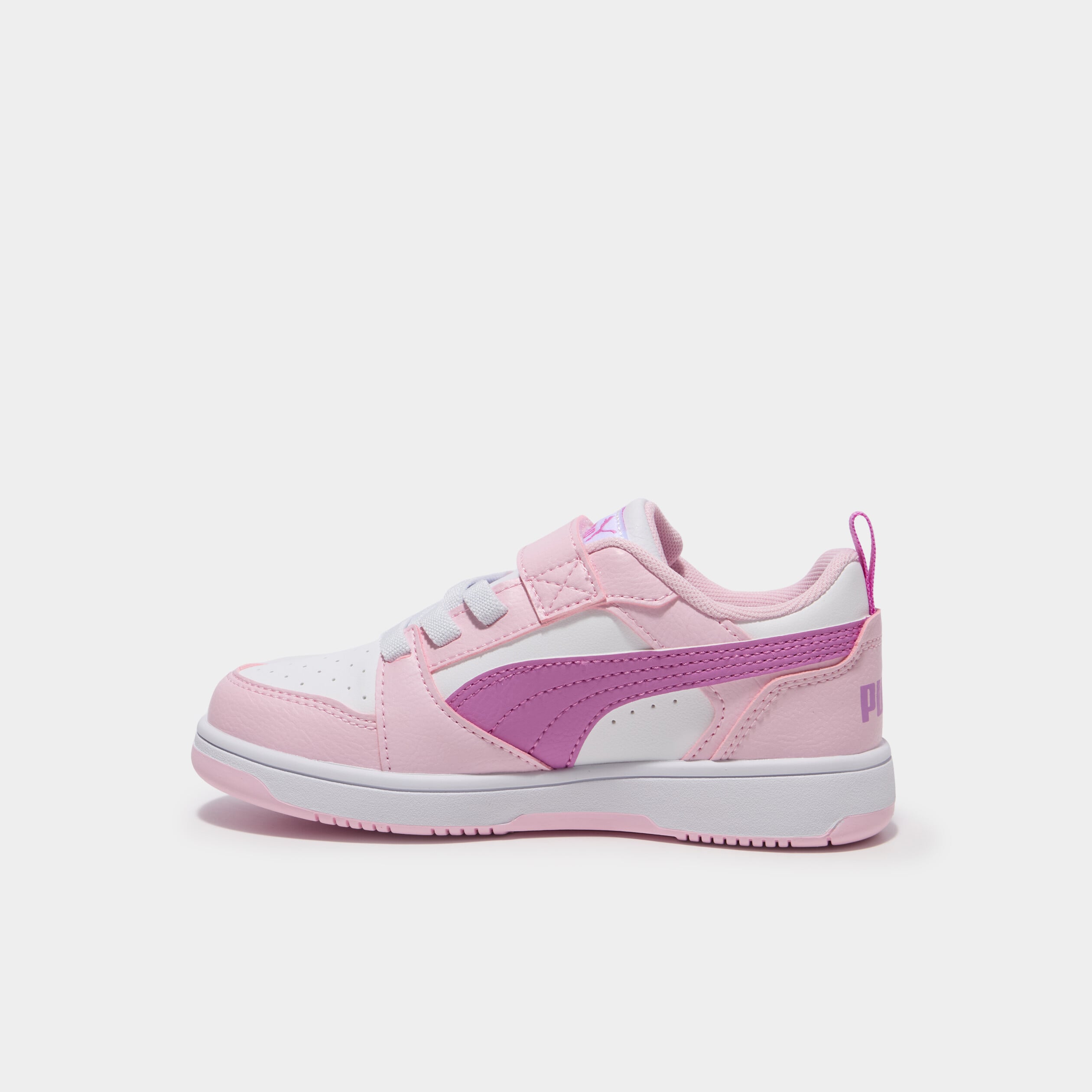 Tennis scratchs &agrave; lacets Puma Rebound V6 rose clair fille