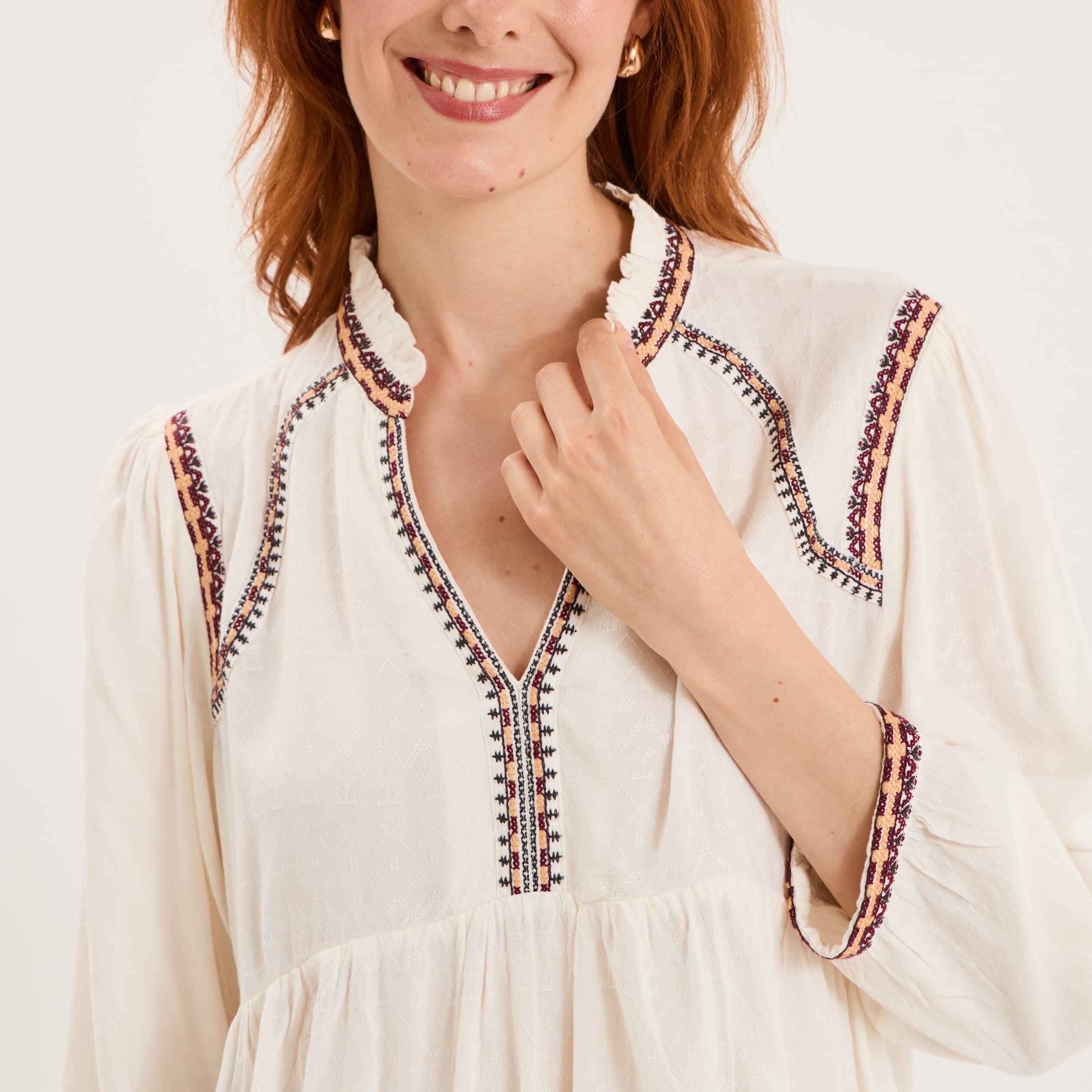 Blouse col tunisien avec broderie ecru femme