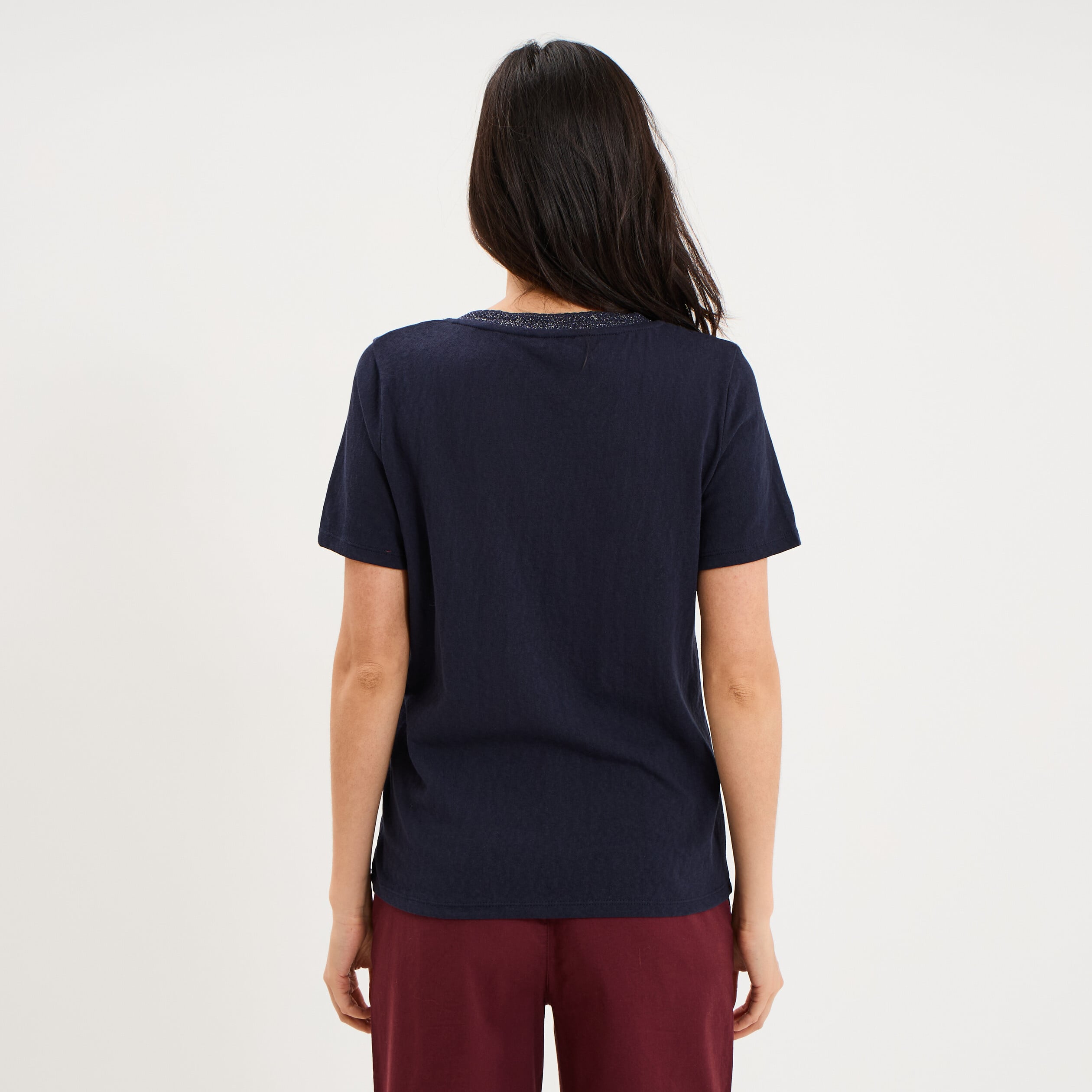 T-shirt col en V manches courtes bleu fonc&eacute; femme