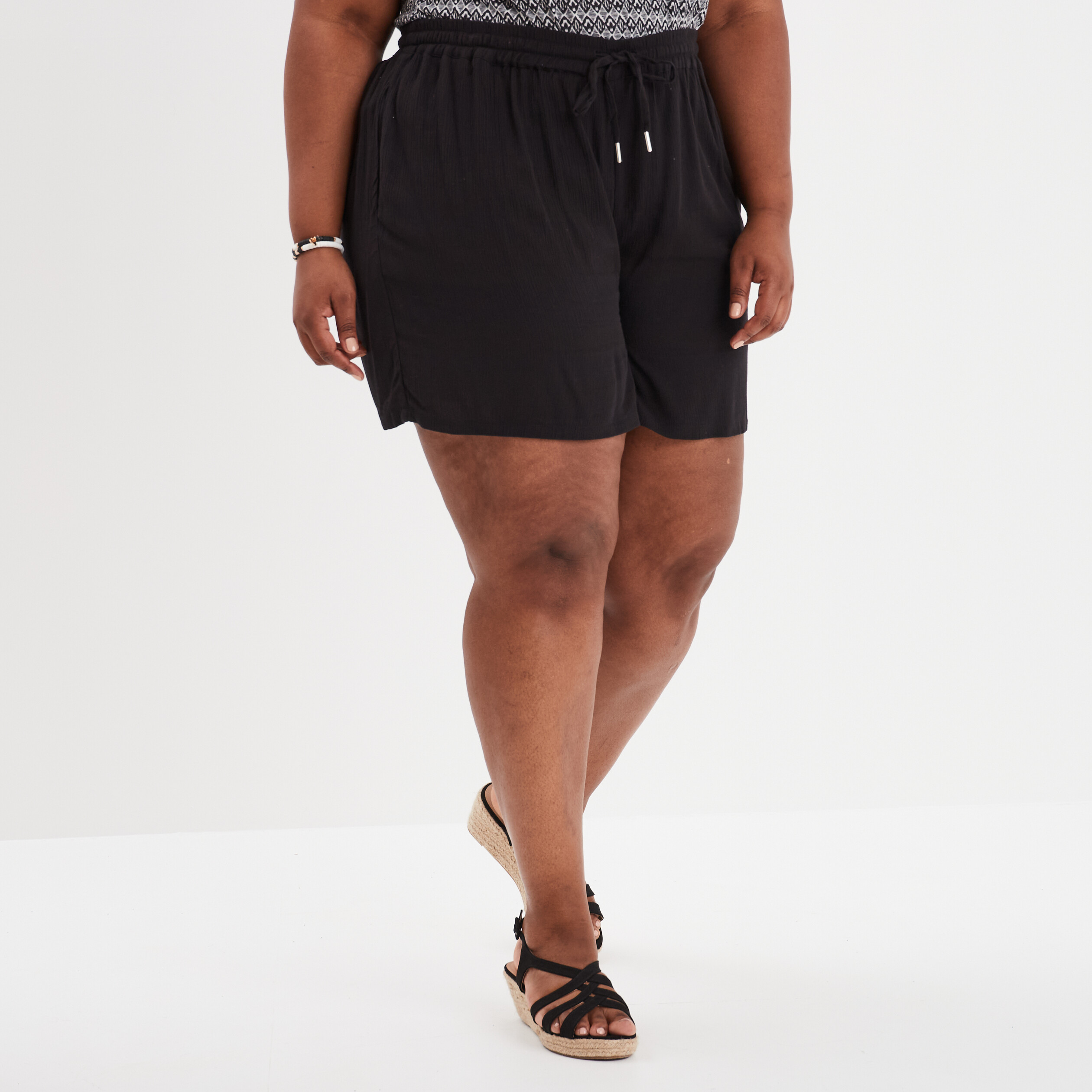 short fluide taille elastiquee noir femmegt Short fluide taille élastiquée noir femme grande taille