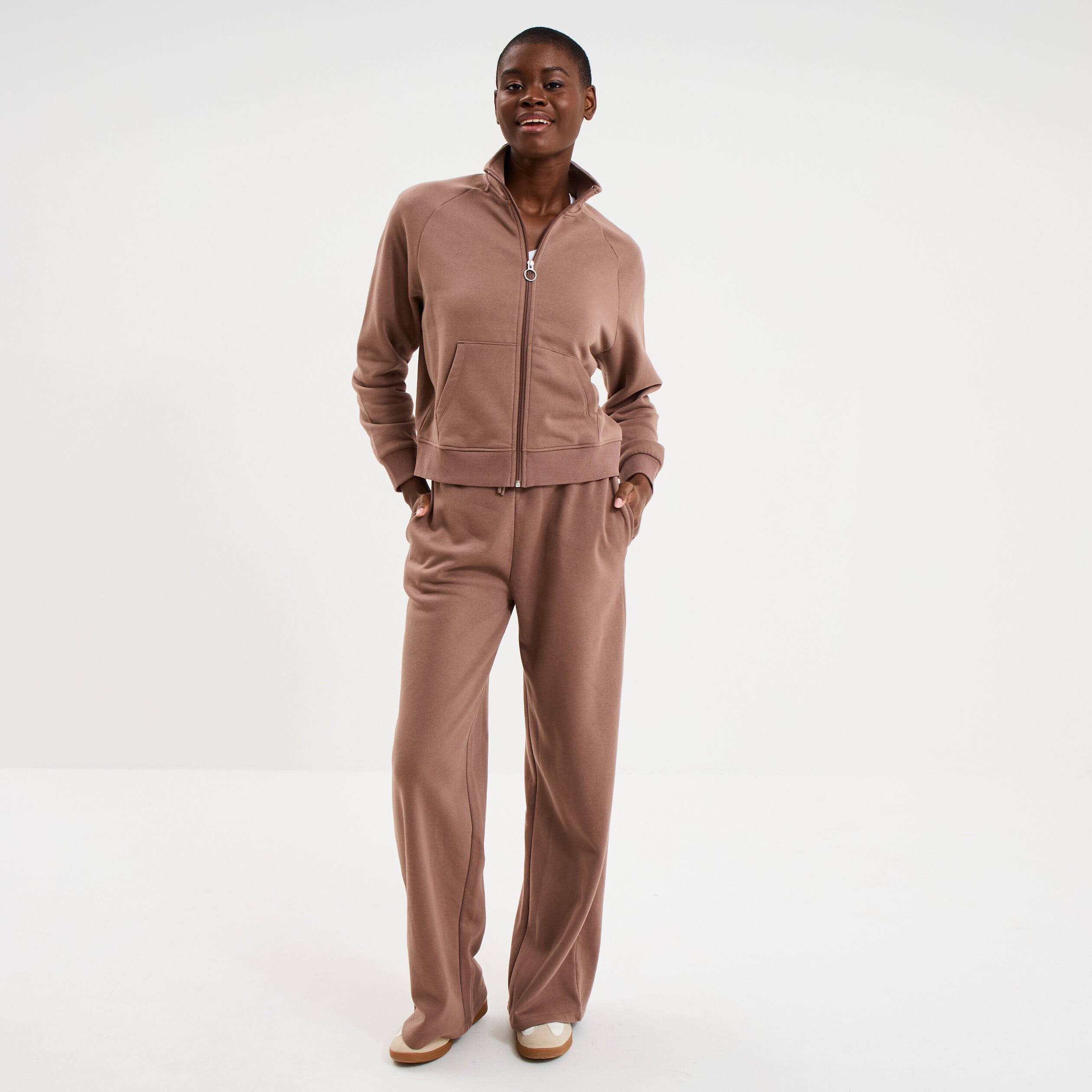 Pantalon jogging large taille &eacute;lastiqu&eacute;e marron cognac femme