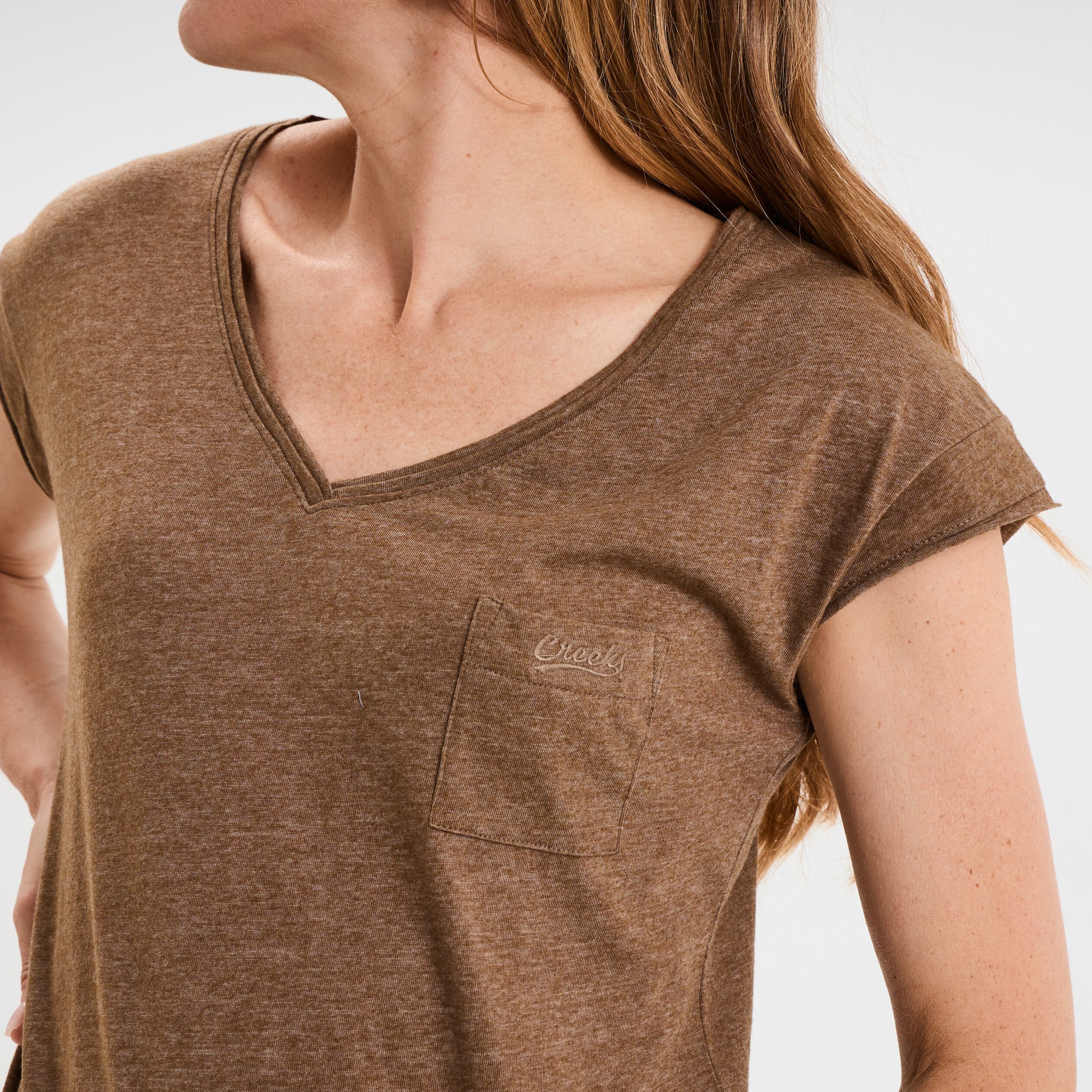 t shirt col v poche poitrine creeks taupe femme T-shirt col v poche poitrine Creeks taupe femme