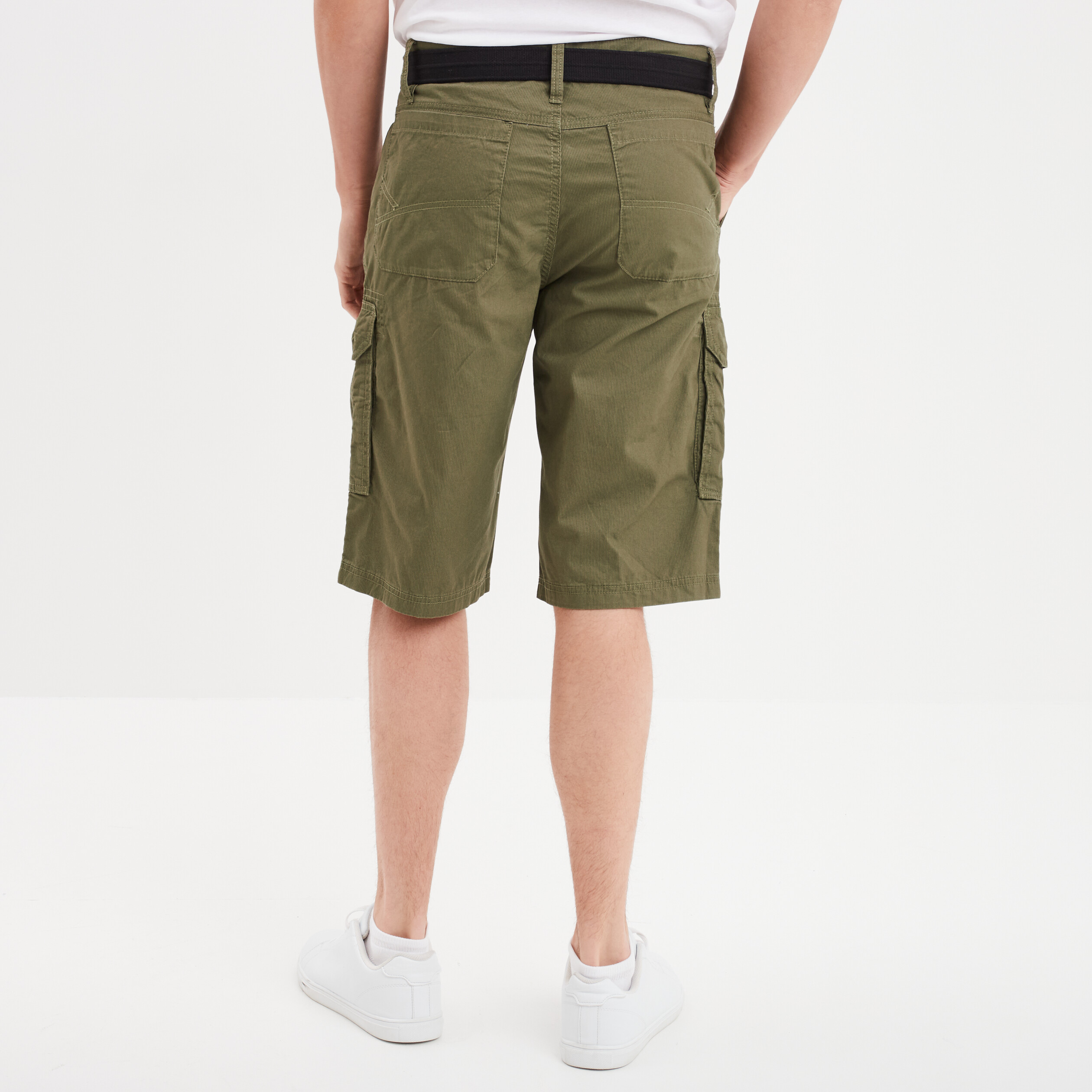 bermuda cargo cotele ceinture trappeur vert kaki homme Bermuda cargo côtelé ceinturé Trappeur vert kaki homme