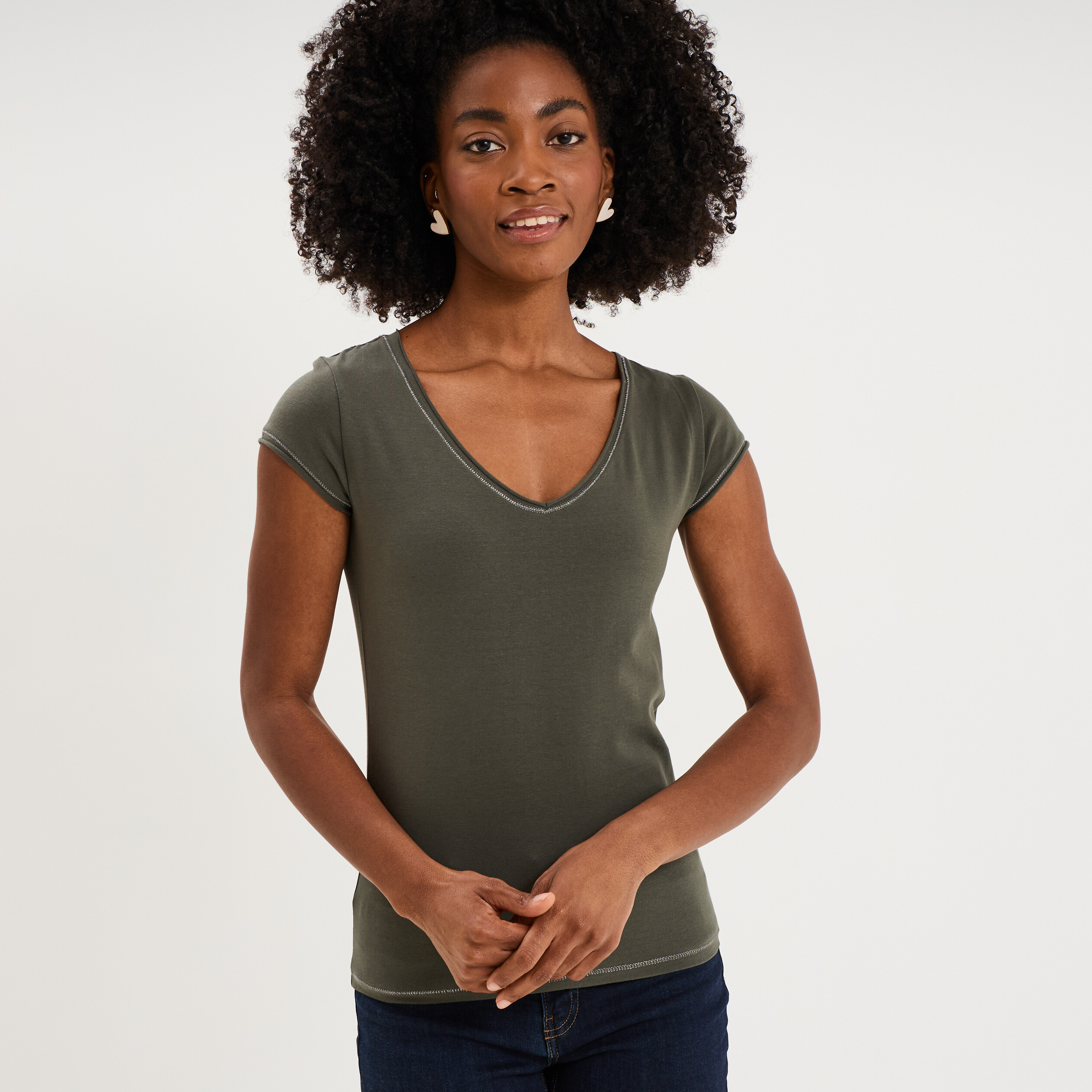 T-shirt col V ajust&eacute; manches courtes vert kaki femme