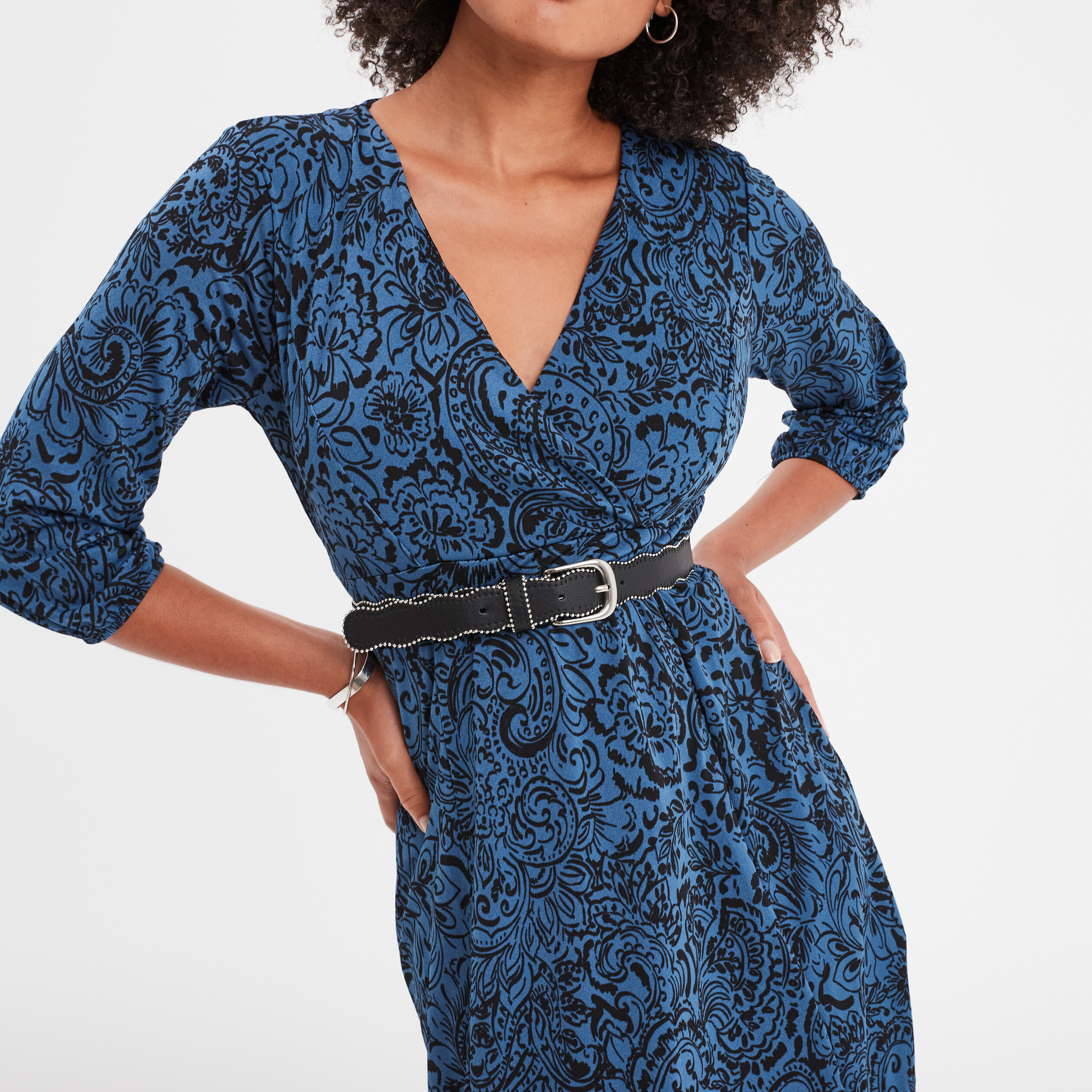 Ceinture bord festonn&eacute; d&eacute;tails bijoux noir femme