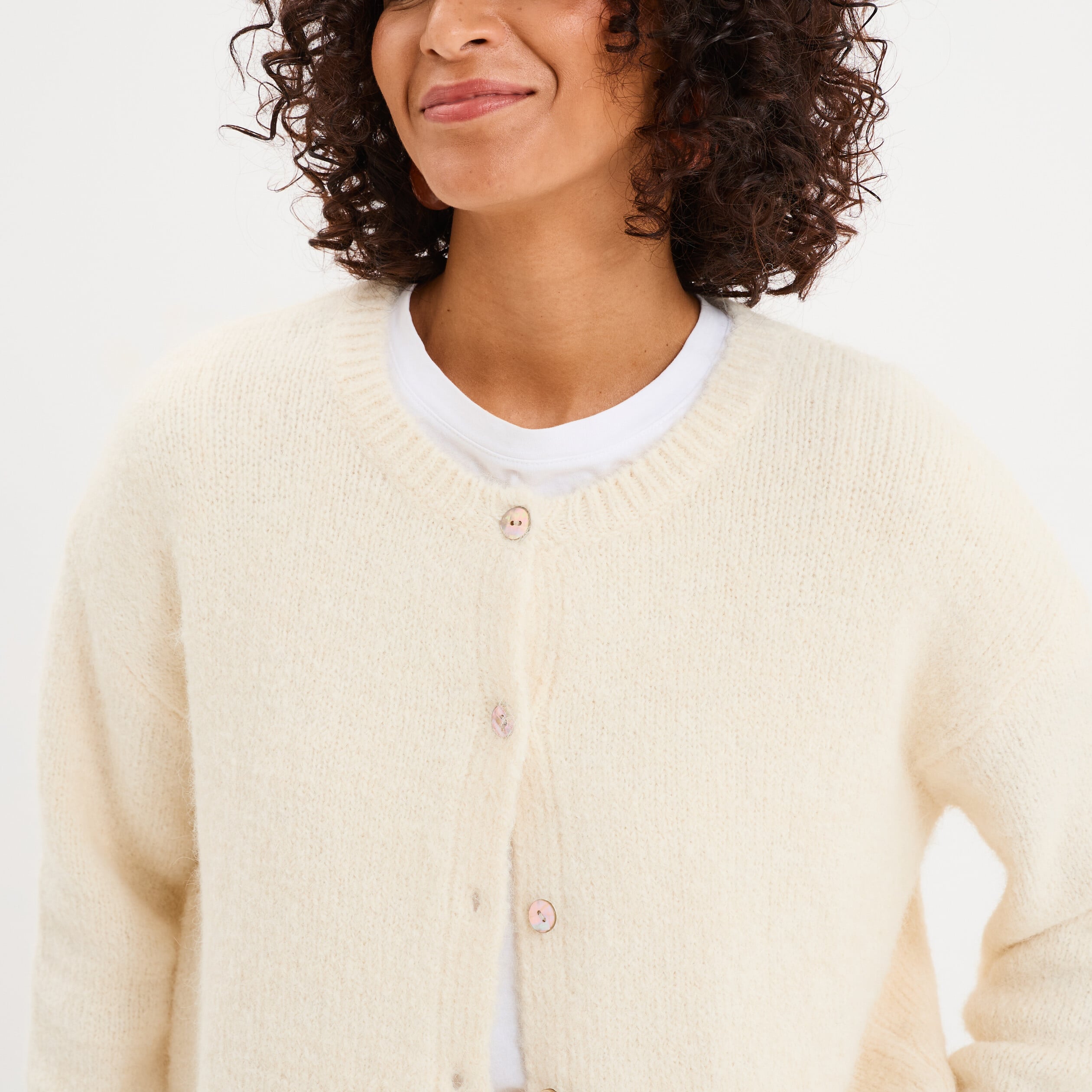 Gilet manches longues boutonn&eacute; ecru femme